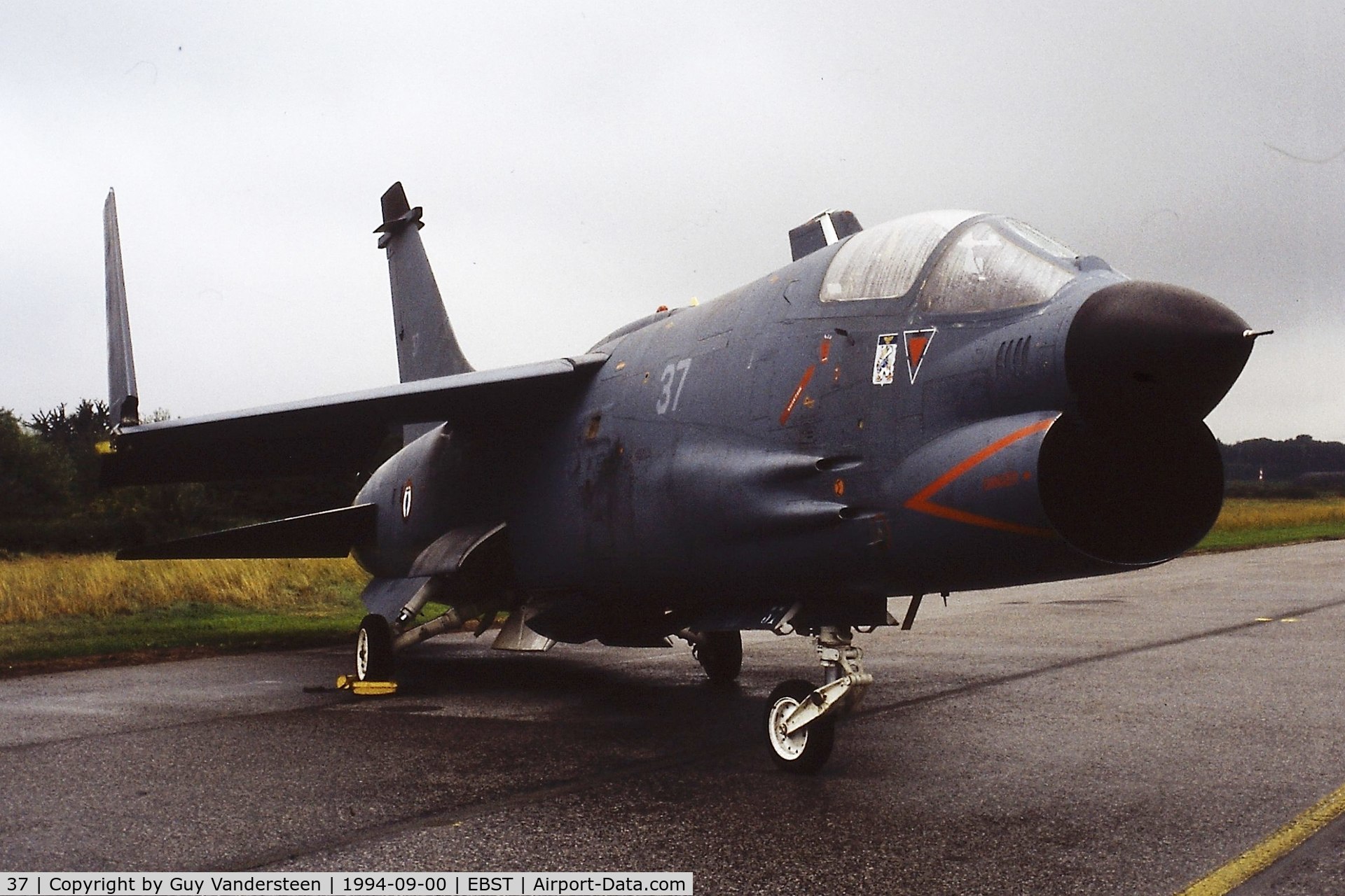 37, Vought F-8E(FN) Crusader Crusader C/N 1254, French Marine Crusader 37 at Brustem airshow 1994