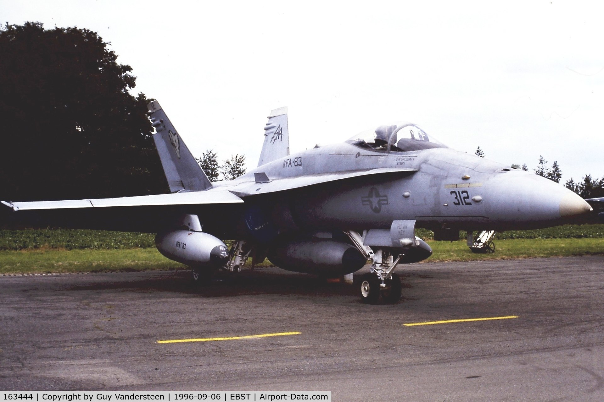 163444, 1987 McDonnell Douglas F/A-18C Hornet C/N 0648/C015, Brustem airshow 1996