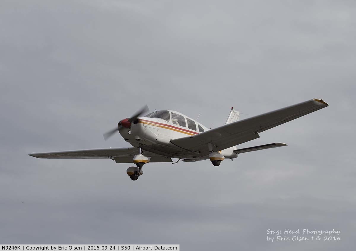 N9246K, 1976 Piper PA-28-151 C/N 28-7615189, Piper PA-28 over S50