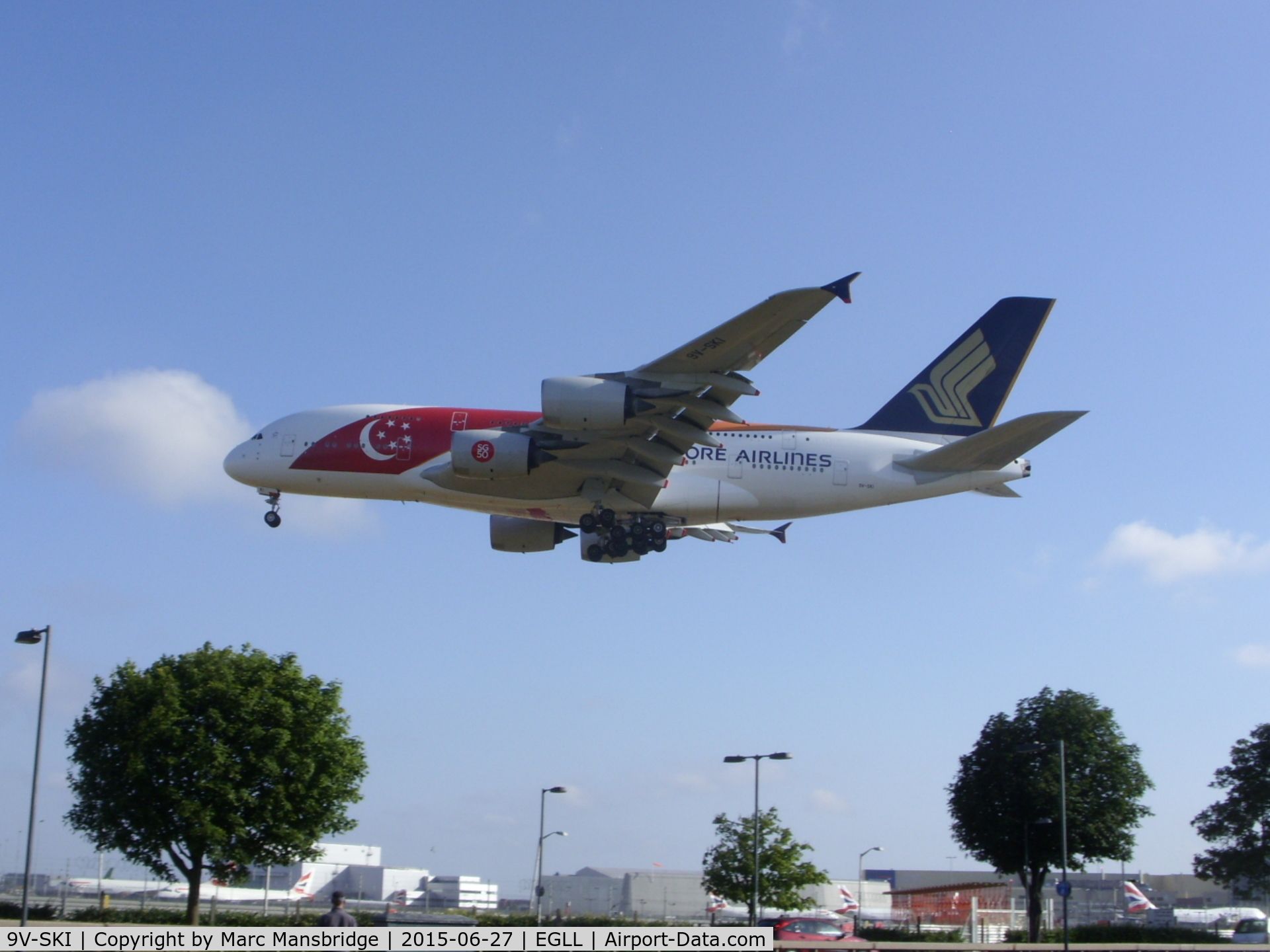 9V-SKI, 2009 Airbus A380-841 C/N 034, Singapore airlines landing runway 27L at Heathrow airport EGLL