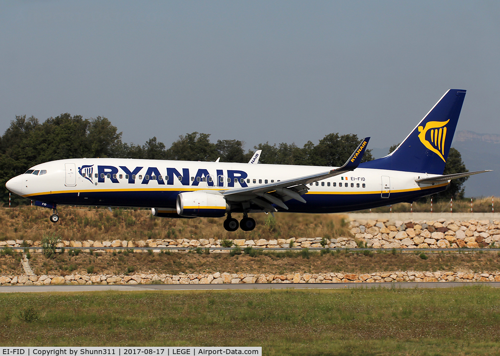 EI-FID, 2015 Boeing 737-8AS C/N 44694, Landing rwy 20