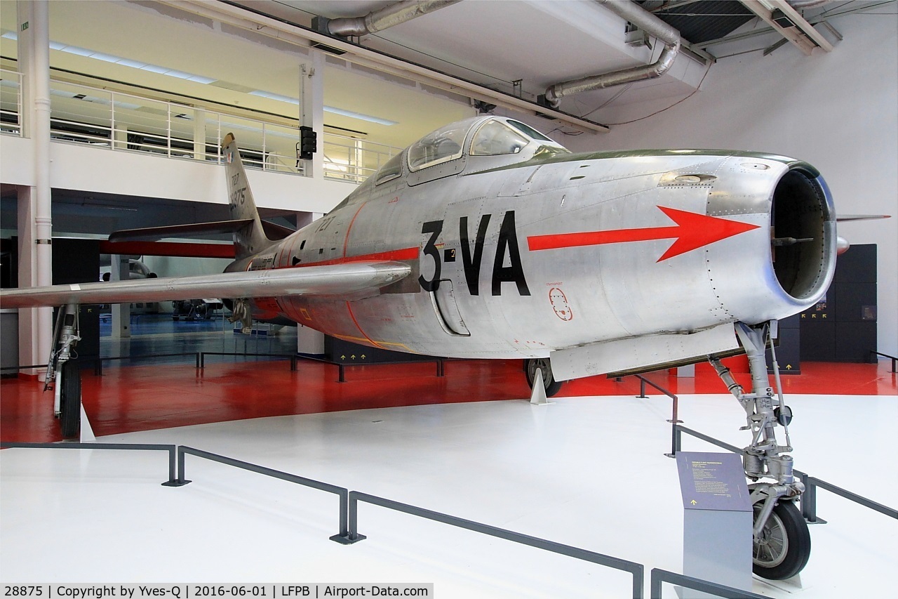 28875, Republic F-84F Thunderstreak C/N 727, Republic F-84F Thunderstreak, Air and Space Museum, Paris-Le Bourget (LFPB-LBG)