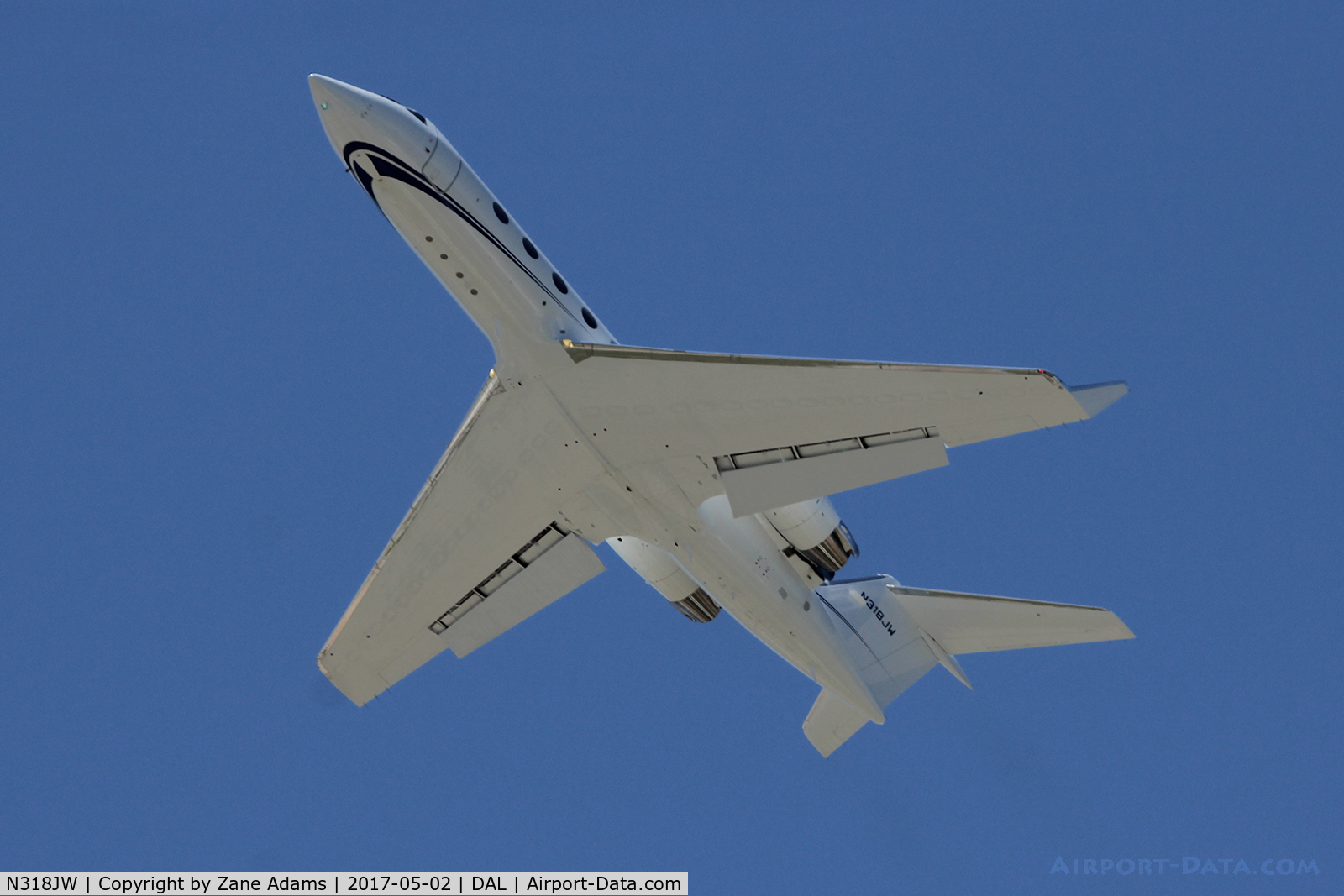 N318JW, 2004 Gulfstream Aerospace G-IV C/N 1530, Departing Dallas Love Field
