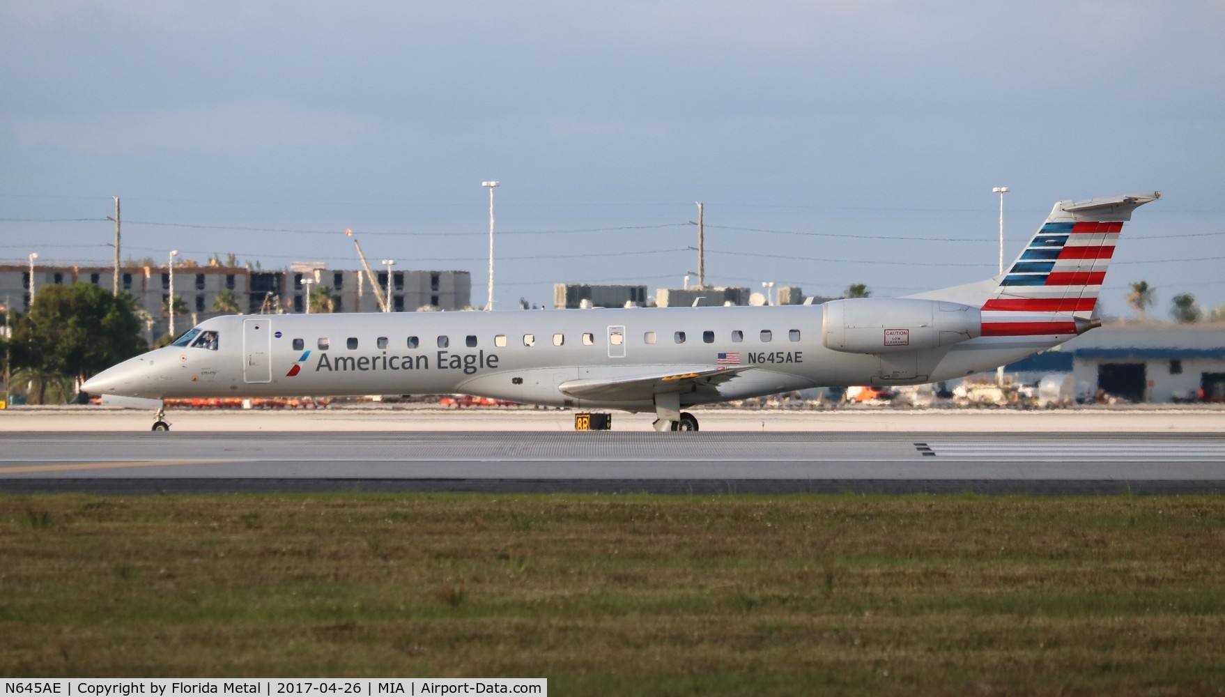 N645AE, 2000 Embraer ERJ-145LR (EMB-145LR) C/N 145212, American Eagle