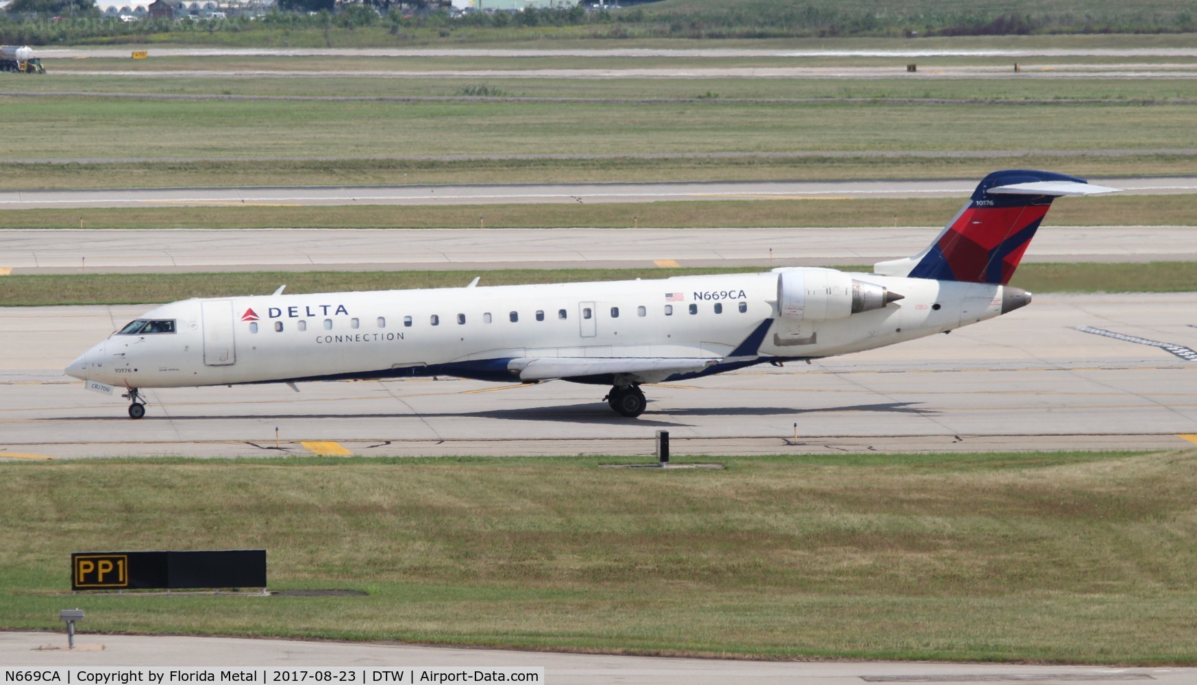 N669CA, 2004 Bombardier CRJ-700 (CL-600-2C10) Regional Jet C/N 10176, Delta Connection
