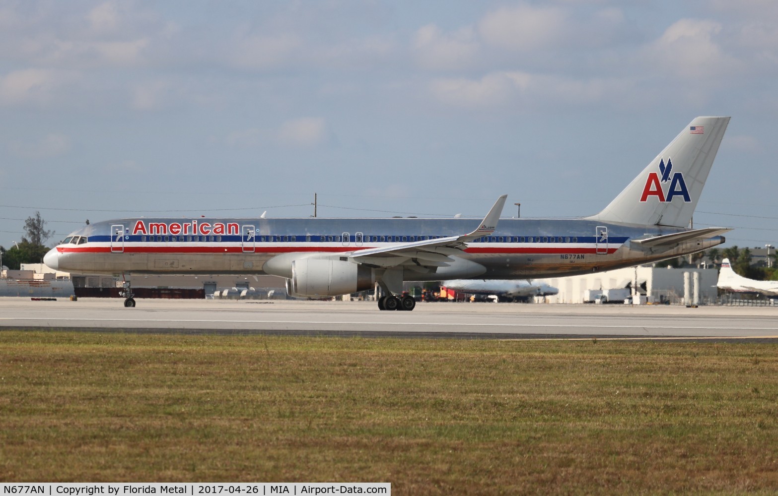 N677AN, 1998 Boeing 757-223 C/N 29427, American