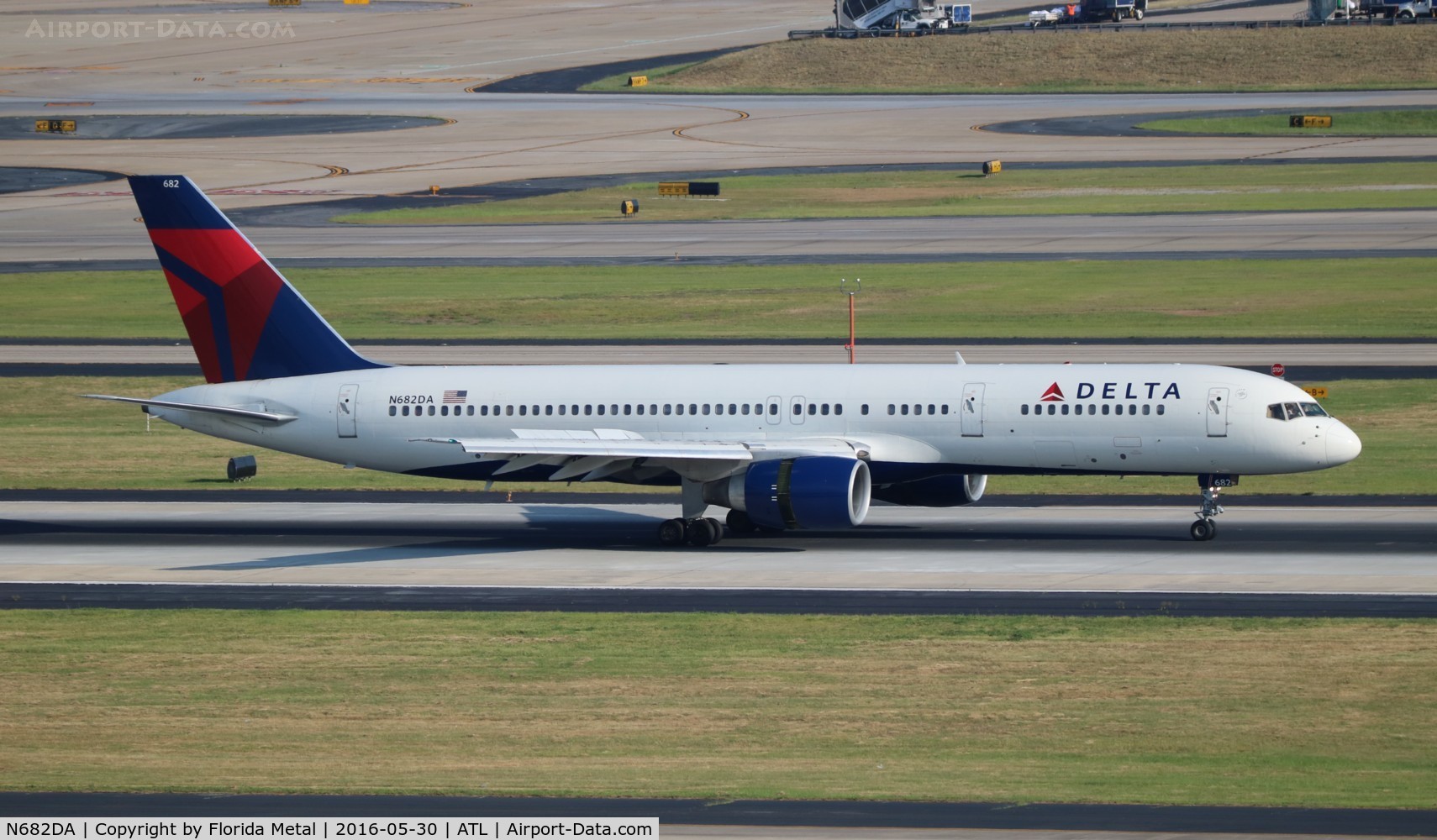 N682DA, 1993 Boeing 757-232 C/N 26958, Delta