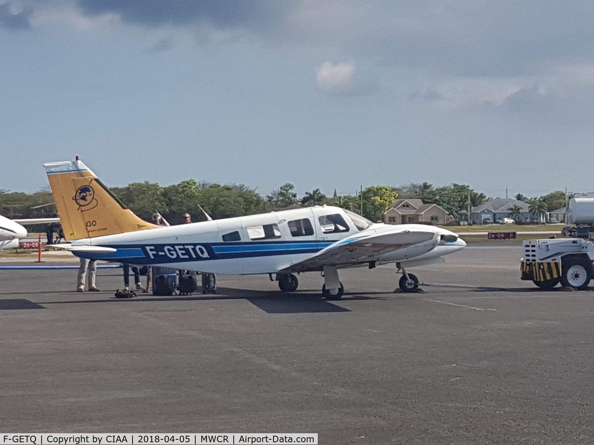 F-GETQ, Piper PA-34-200T C/N 34-7870437, Taken in Grand Cayman, 05 Apr 2017