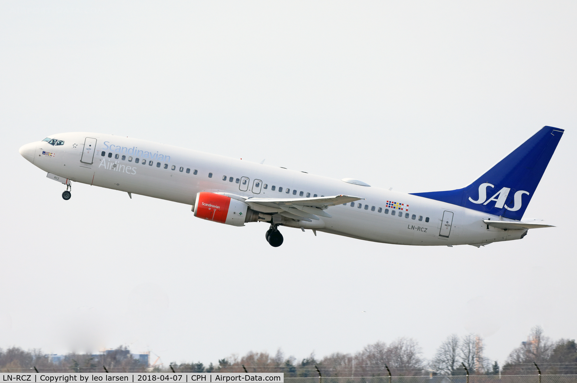 LN-RCZ, 2001 Boeing 737-883 C/N 30197, Copenhagen 7.4.2018