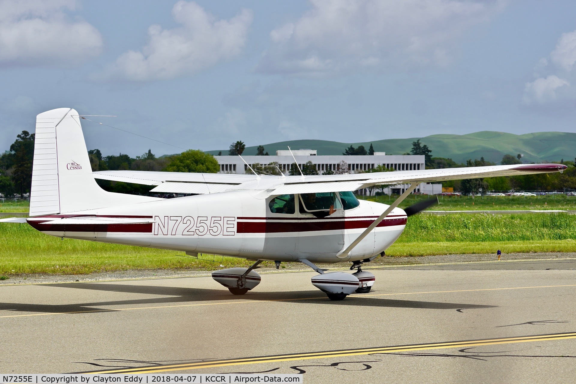 N7255E, 1959 Cessna 182B Skylane C/N 52255, Buchanan Field Concord California 2018.