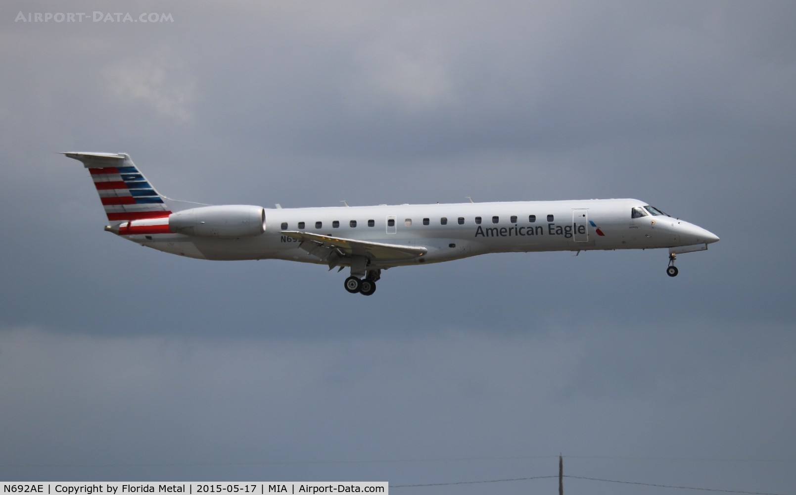 N692AE, 2004 Embraer ERJ-145LR (EMB-145LR) C/N 14500866, American Eagle