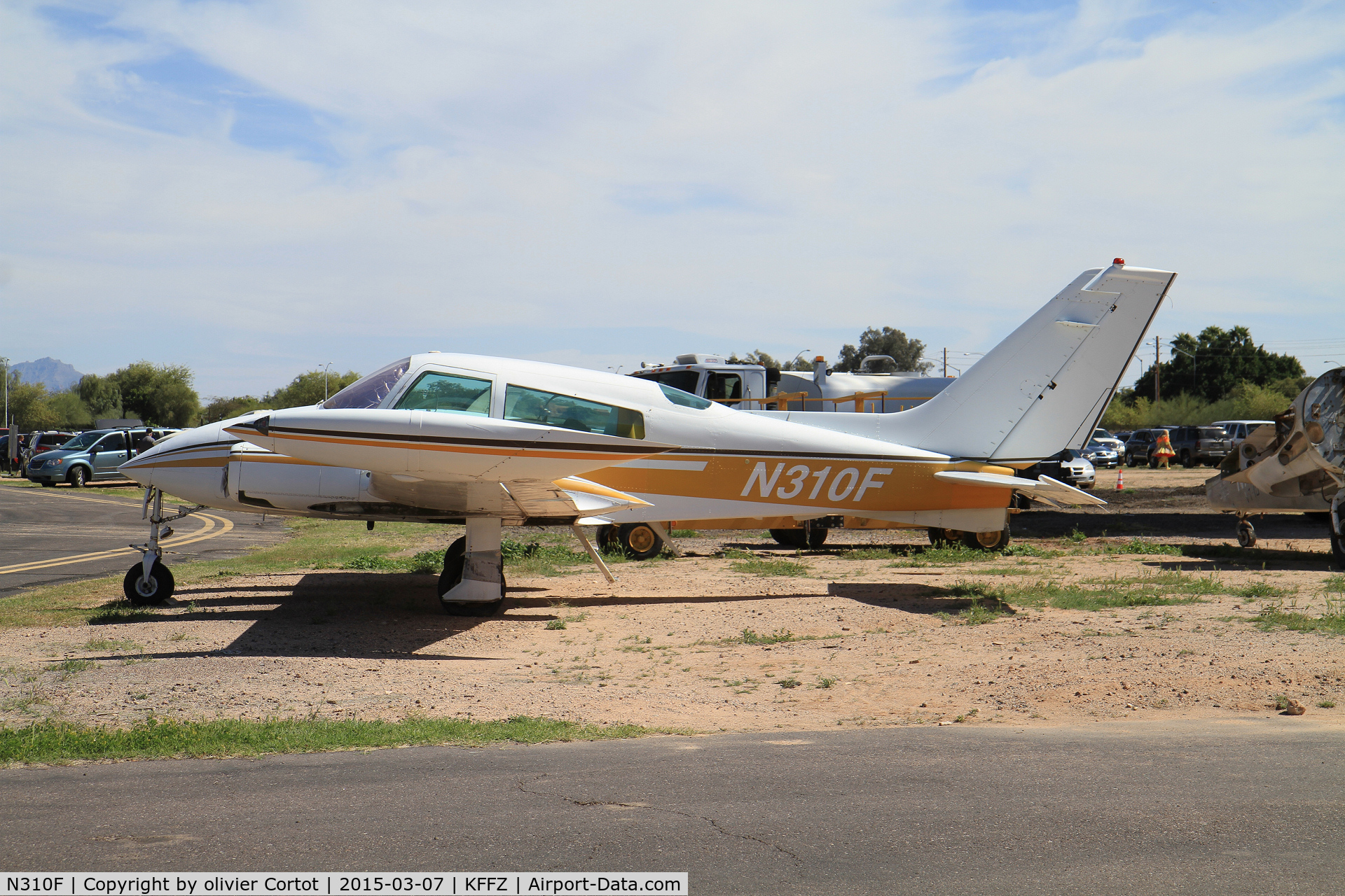N310F, 1971 Cessna 310Q C/N 310Q0435, Falcon field junkyard