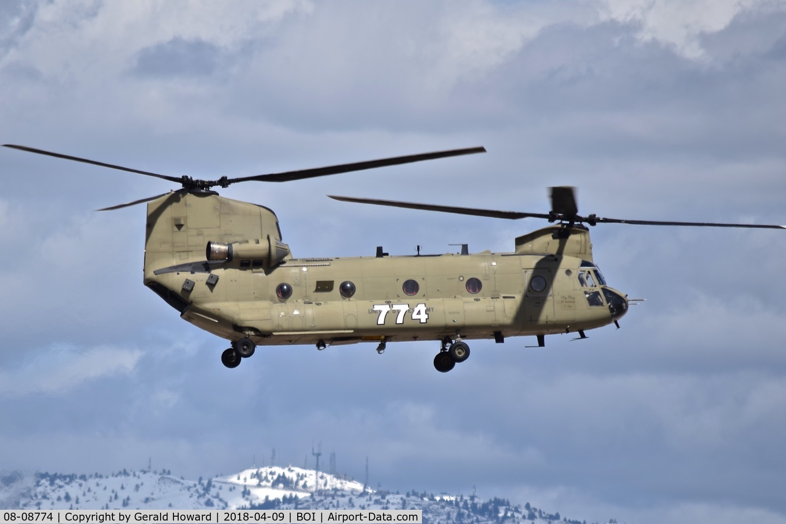 08-08774, 2008 Boeing CH-47F Chinook C/N M8774, Landing RWY 10R. Oregon Army National Guard.