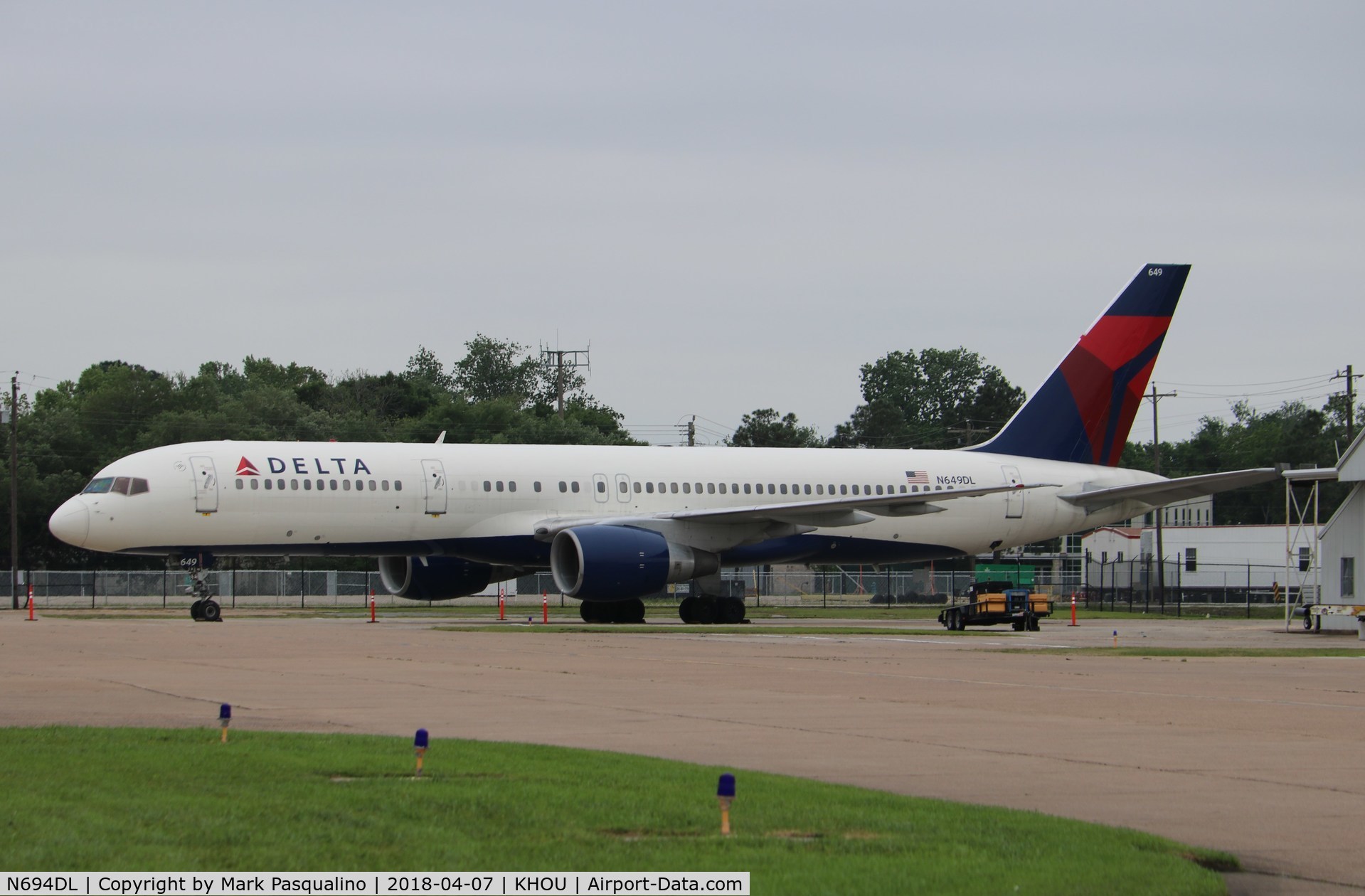 N694DL, 1998 Boeing 757-232 C/N 29726, Boeing 757-232