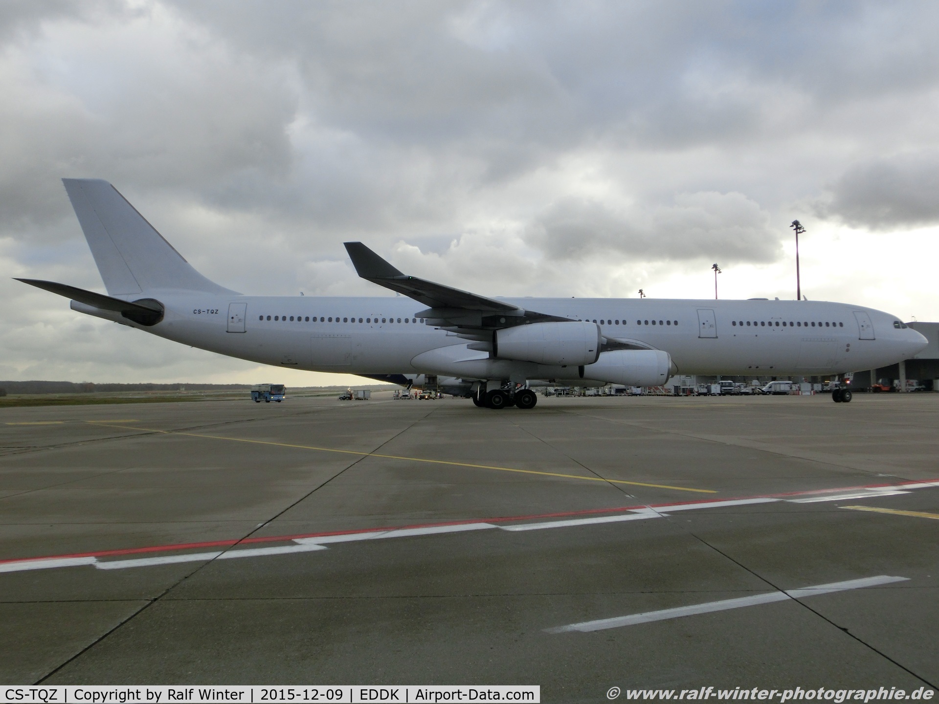 CS-TQZ, 1997 Airbus A340-313X C/N 202, Airbus A4340-313X - 5K HFY HI FLY - 202 - CS-TQZ - 09.12.2015 - CGN