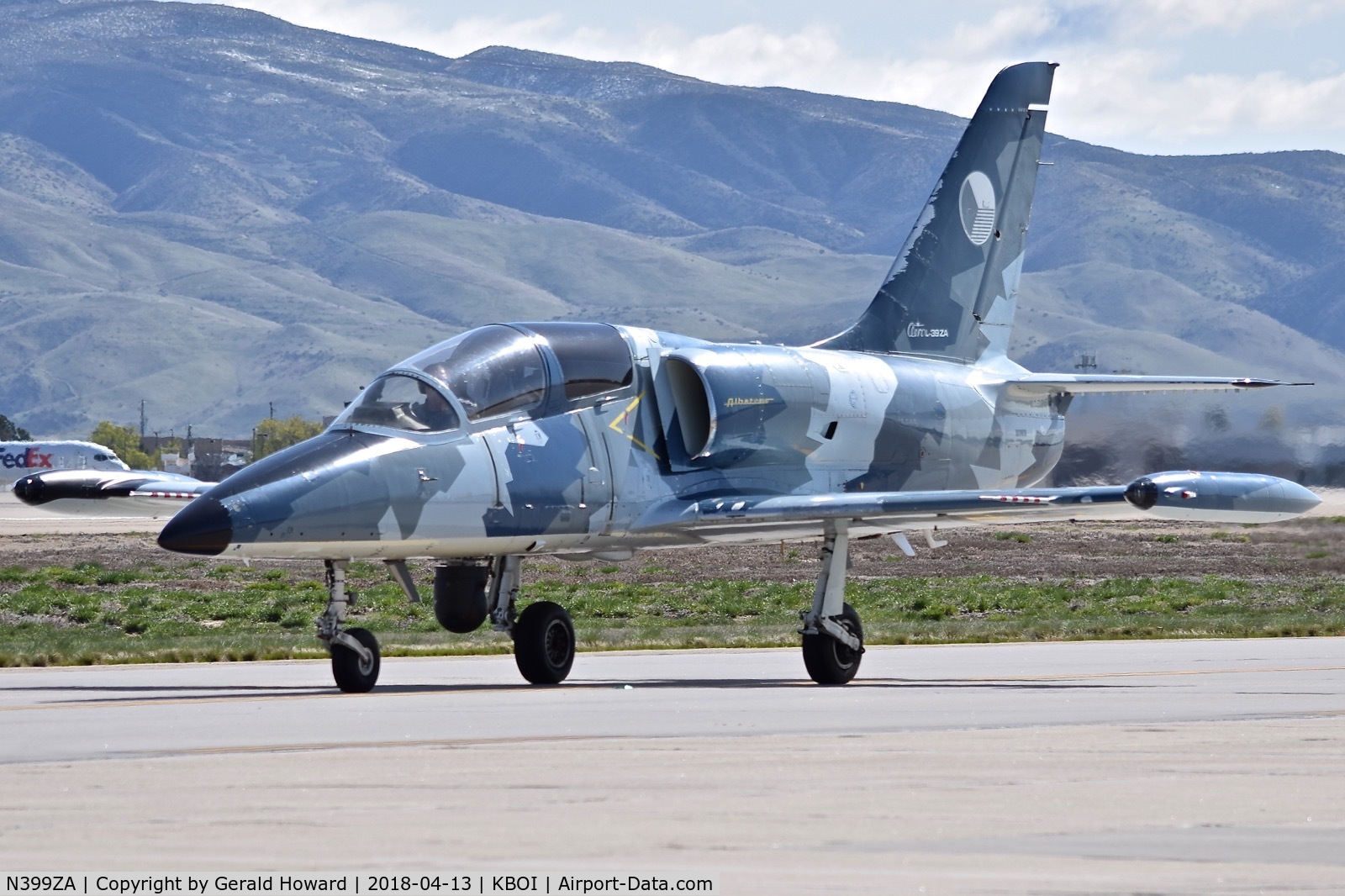 N399ZA, 1983 Aero L-39ZA Albatros C/N 332641, Taxiing on Bravo.