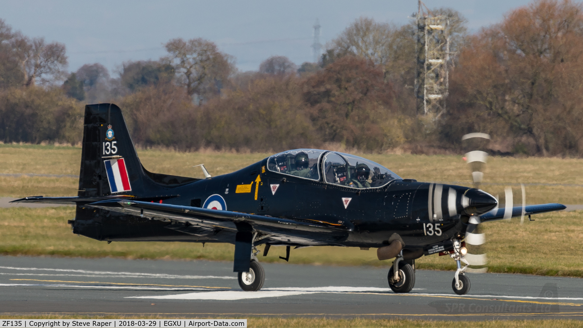 ZF135, 1986 Short S-312 Tucano T1 C/N S001/T1, Taxying back in at Linton, and D giving a wave.