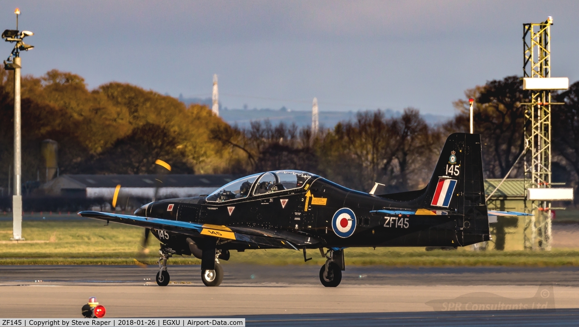 ZF145, 1988 Short S-312 Tucano T1 C/N S011/T11, GETTING READY TO GO AT LINTON