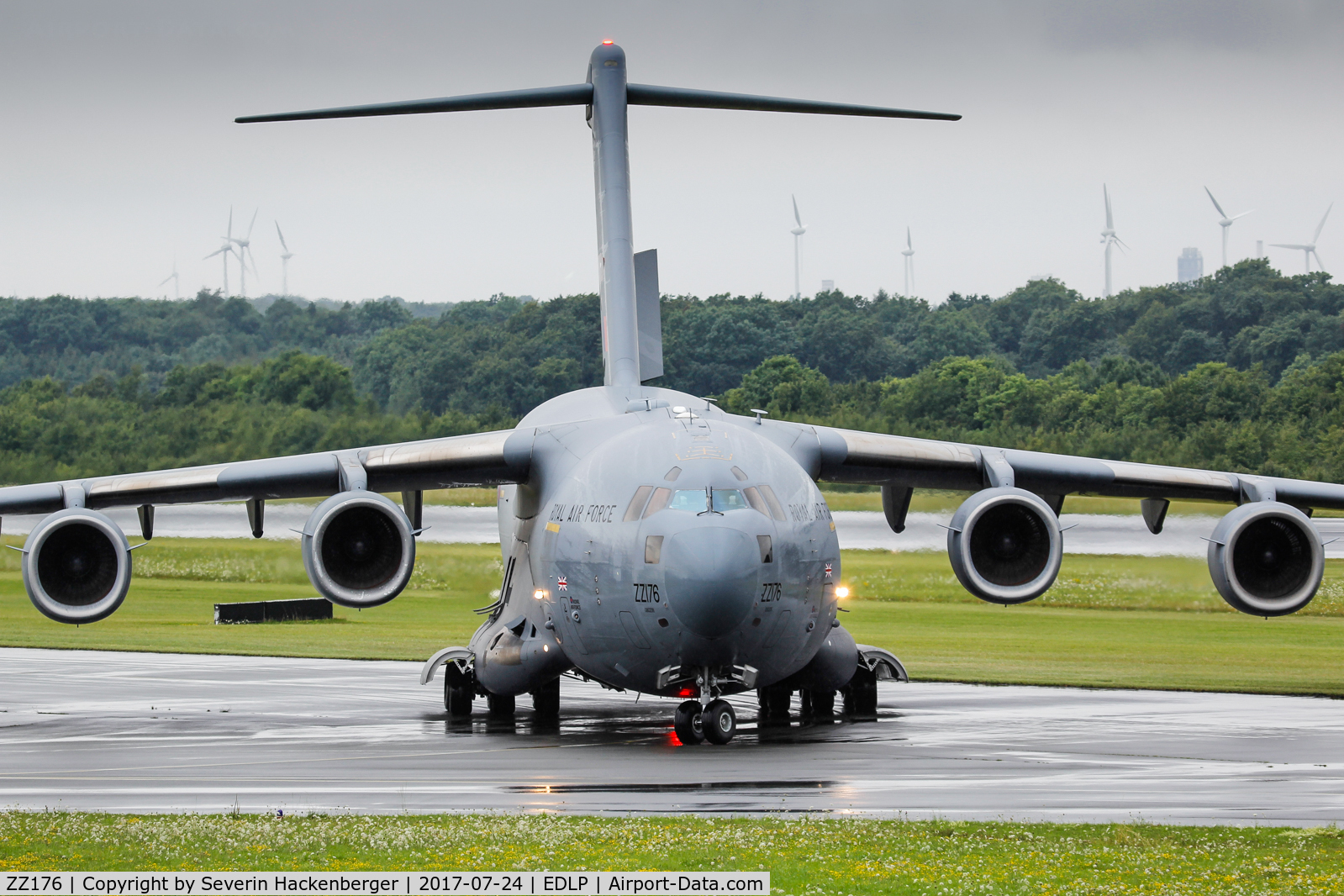 ZZ176, 2008 Boeing C-17A Globemaster III C/N F-190, Taxiing at EDLP.