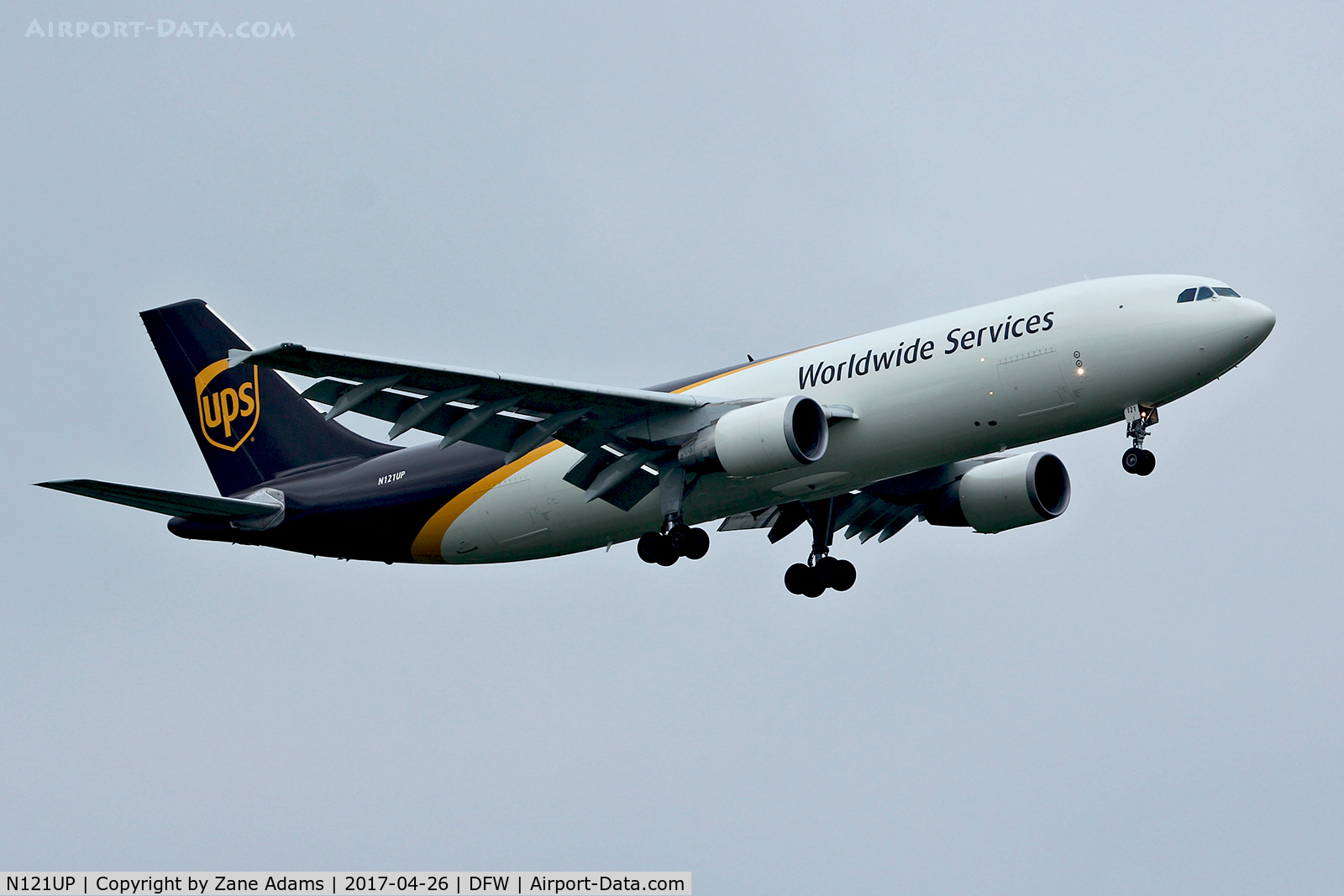 N121UP, 2000 Airbus A300F4-622R C/N 0806, Arriving at DFW Airport