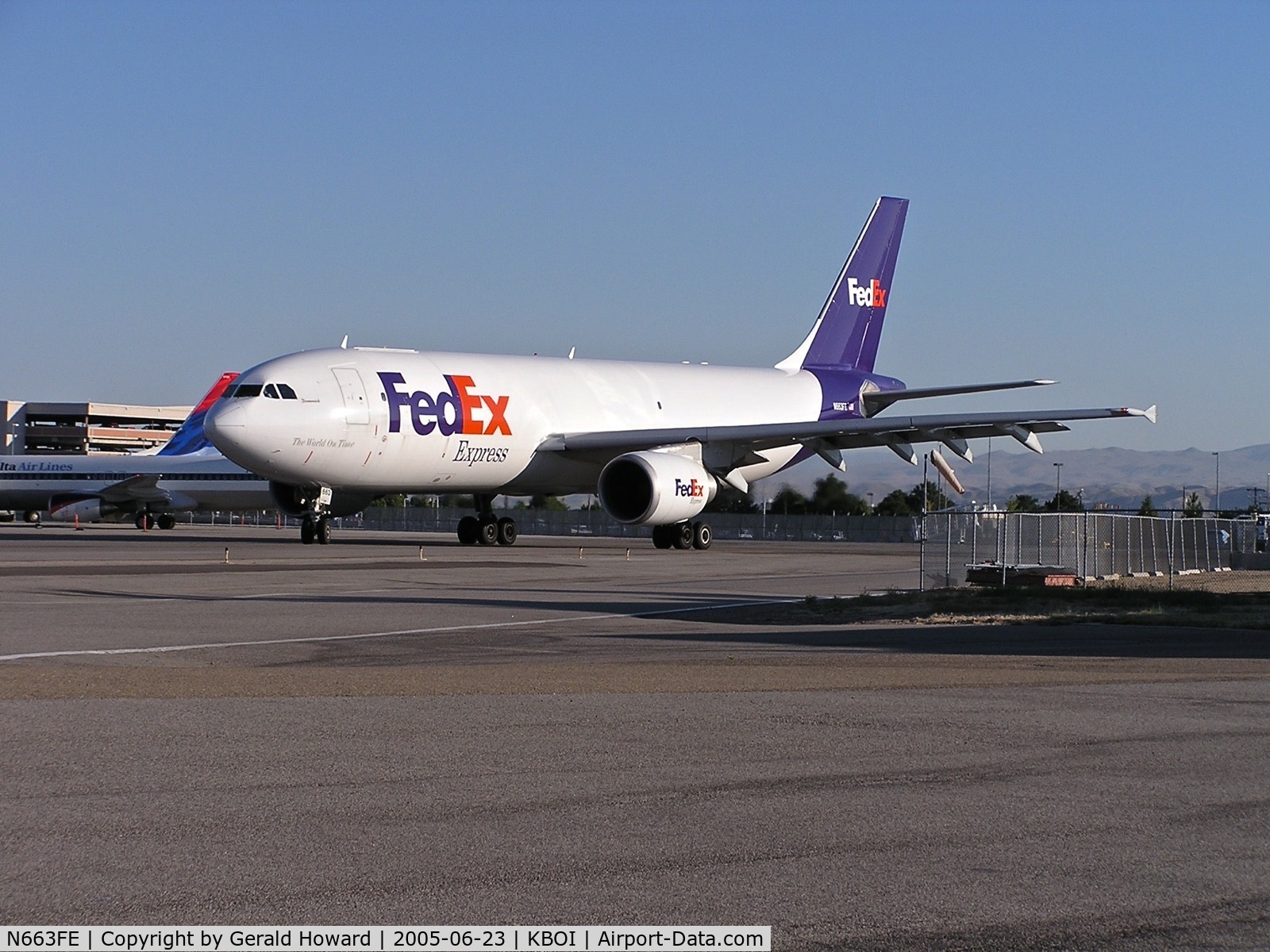N663FE, 1995 Airbus A300F4-605R C/N 766, Taxiing out from the Fed Ex ramp.