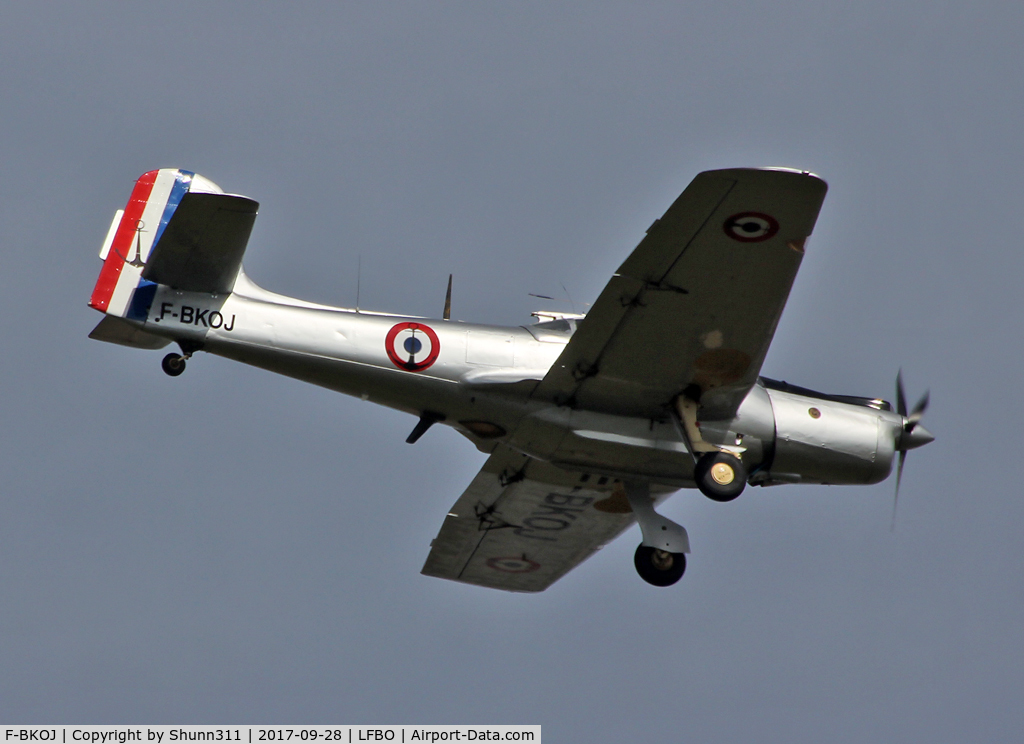 F-BKOJ, Morane-Saulnier MS-733 Alcyon C/N 138, Landing rwy 14L