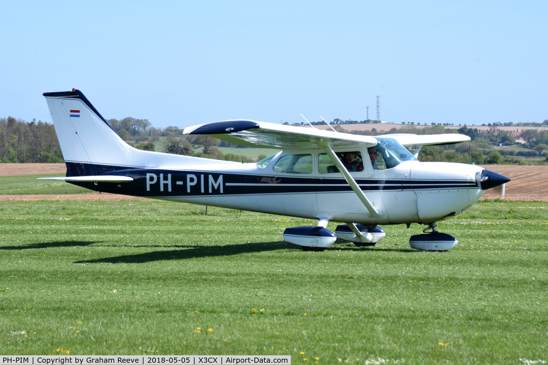 PH-PIM, 1977 Cessna R172K Hawk XP C/N R1722376, Just landed at Northrepps.