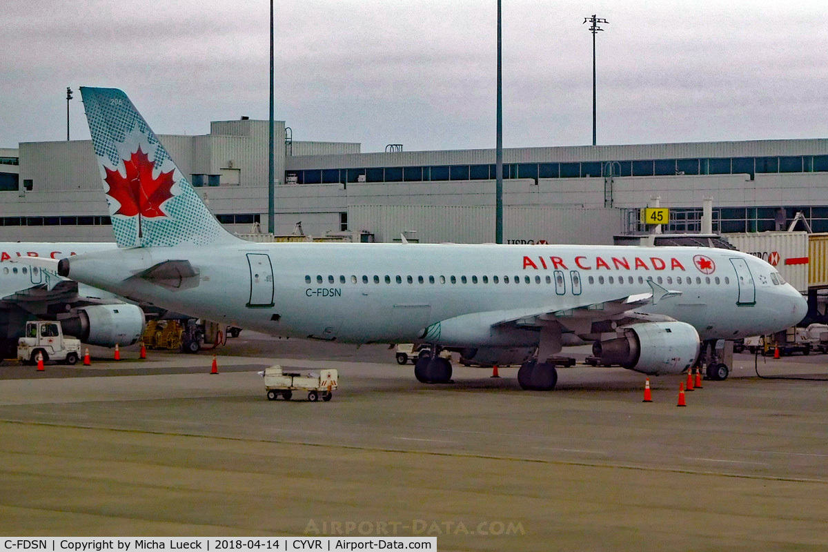 C-FDSN, 1990 Airbus A320-211 C/N 126, At Vancouver