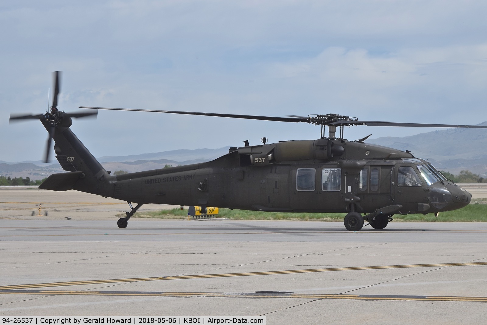 94-26537, 1994 Sikorsky UH-60L Black Hawk C/N 70.2054, Taxiing on Bravo.  1-183rd AVN BN, Idaho Army National Guard.