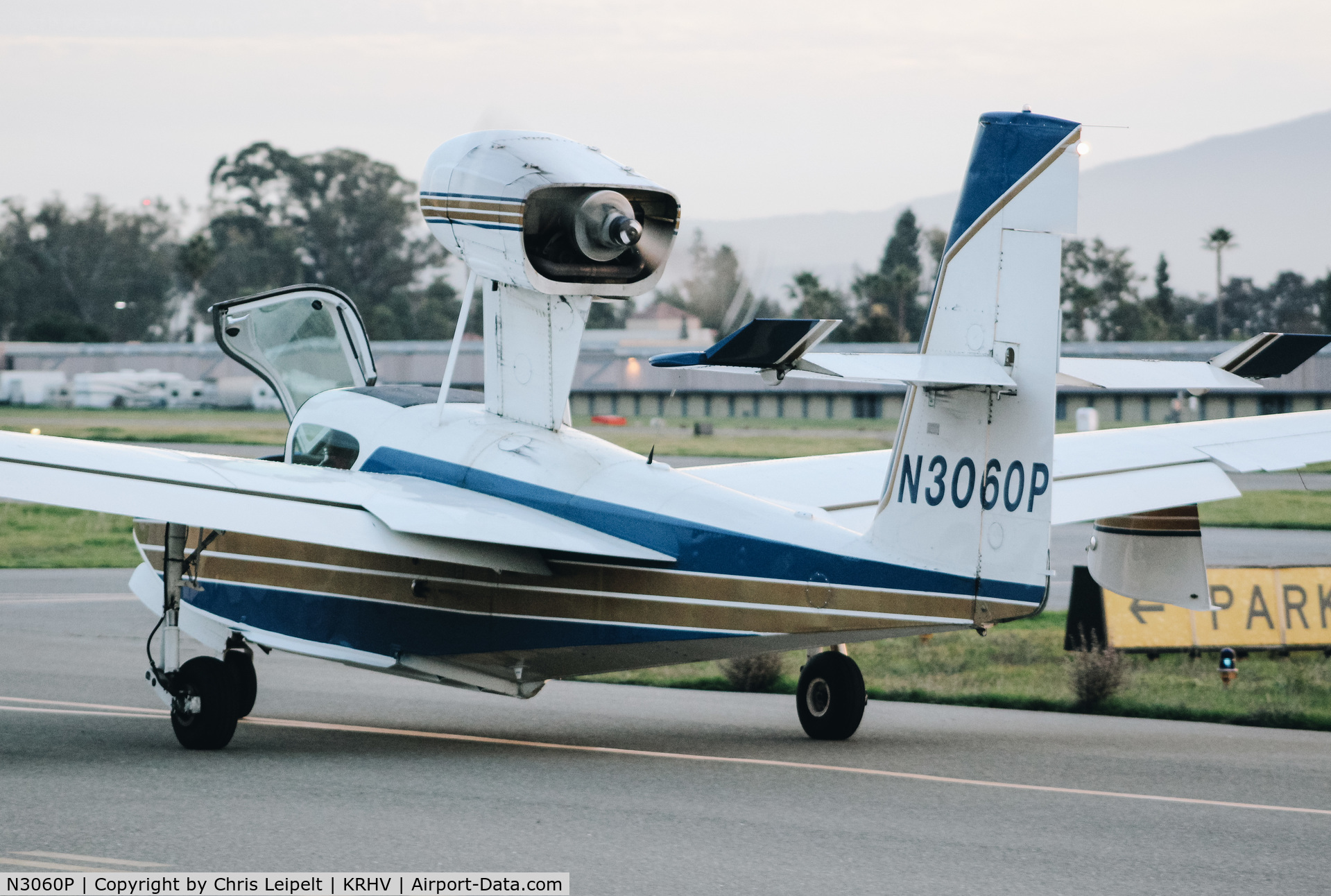 N3060P, 1979 Consolidated Aeronautics Inc. Lake LA-4-200 C/N 971, 1979 Lake LA-4-200 taxing to its hangar after landing at Reid Hillview Airport, San Jose, CA.
