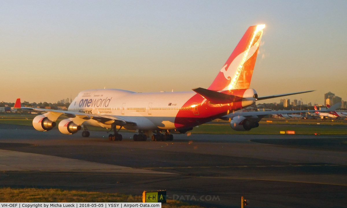 VH-OEF, 2002 Boeing 747-438/ER C/N 32910, Evening gold