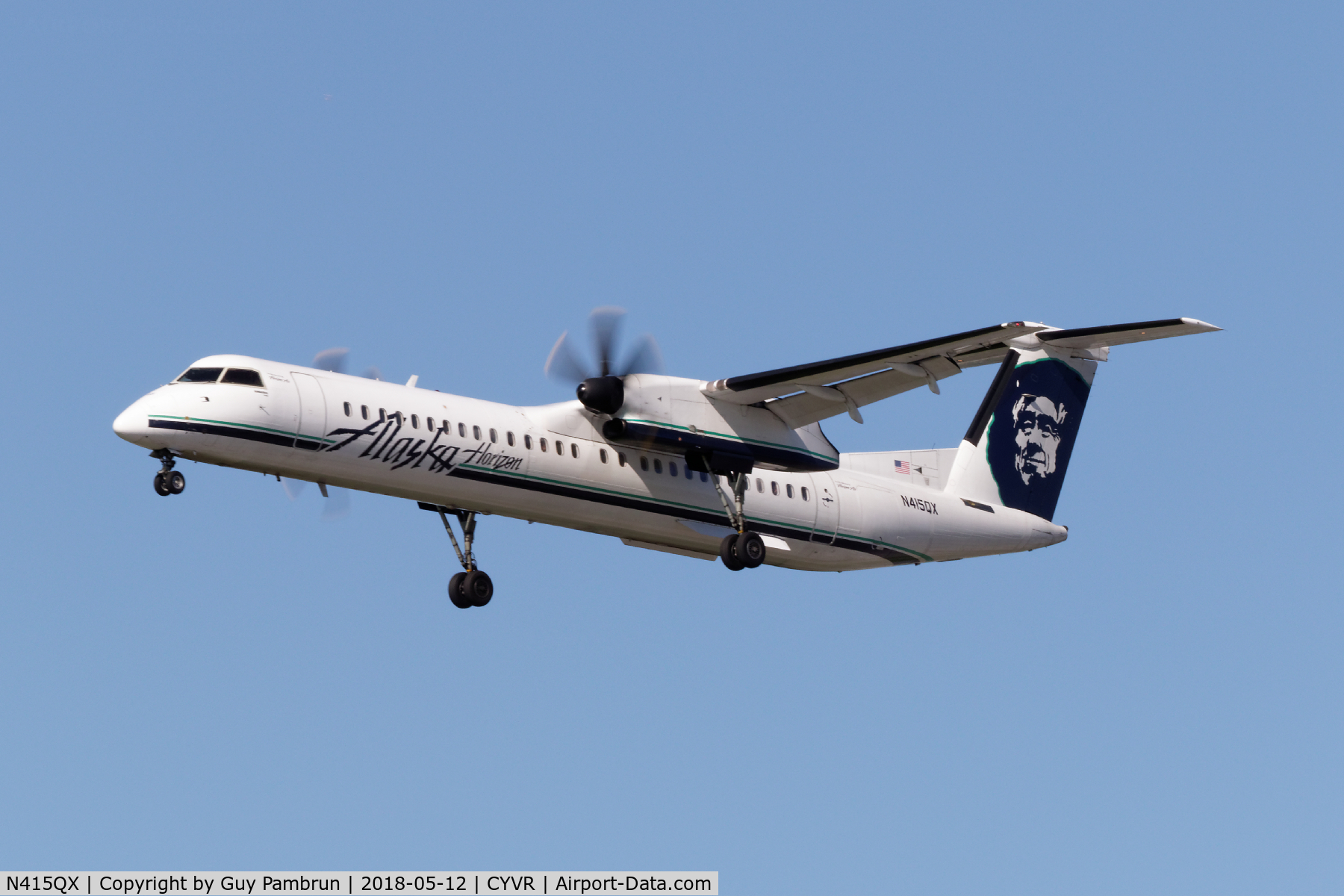 N415QX, 2003 De Havilland Canada DHC-8-402 Dash 8 C/N 4081, Landing