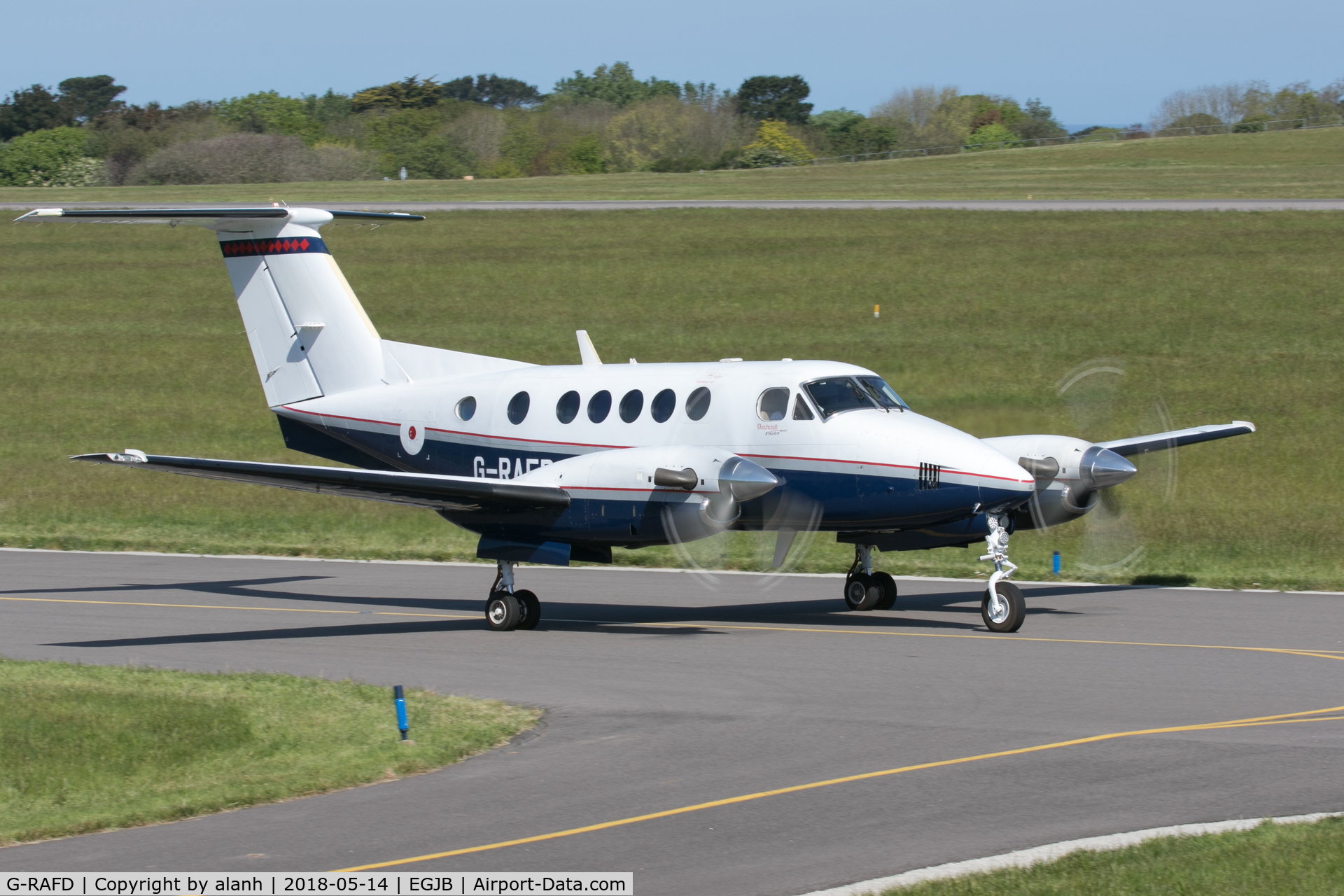 G-RAFD, 2008 Hawker Beechcraft B200GT King Air C/N BY-32, Partly demilitarised, taxiing at Guernsey