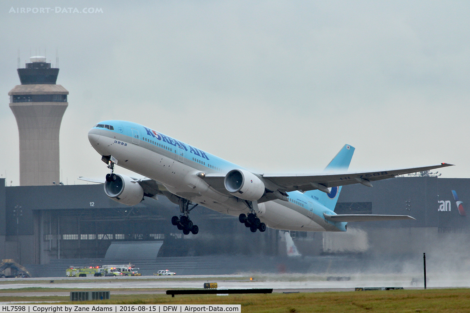 HL7598, 1988 Boeing 777-2B5/ER C/N 27949, Departing DFW Airport