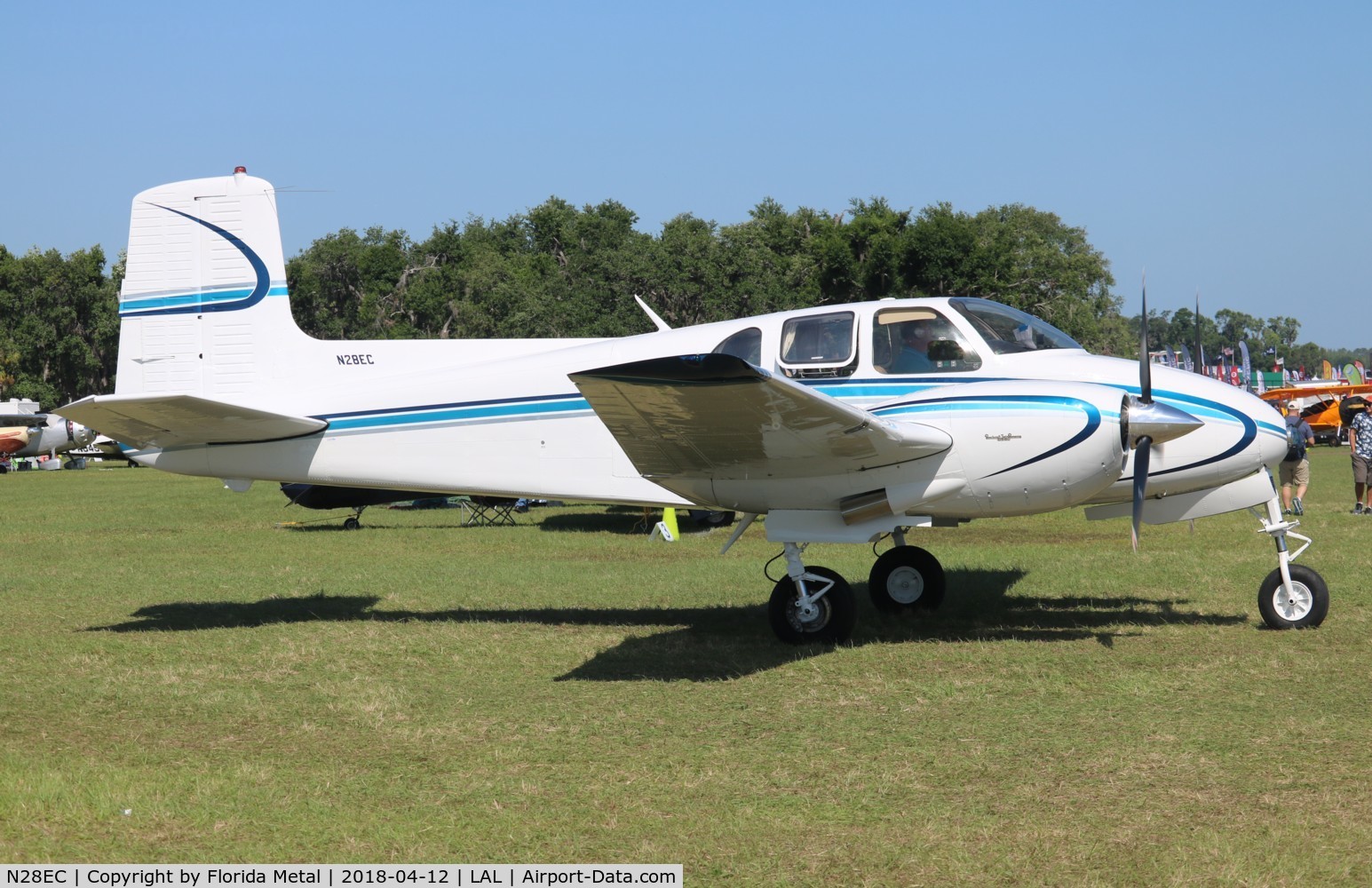 N28EC, 1960 Beech D50C Twin Bonanza C/N DH-285, Twin Bonanza