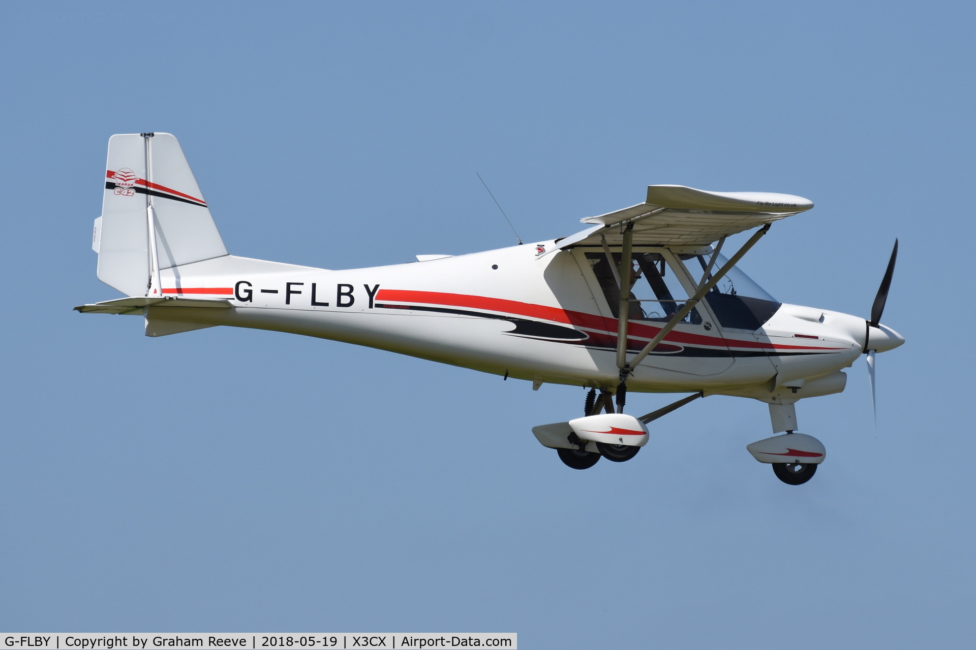 G-FLBY, 2013 Comco Ikarus C42 FB100 Bravo C/N 1302-7239, Landing at Northrepps.