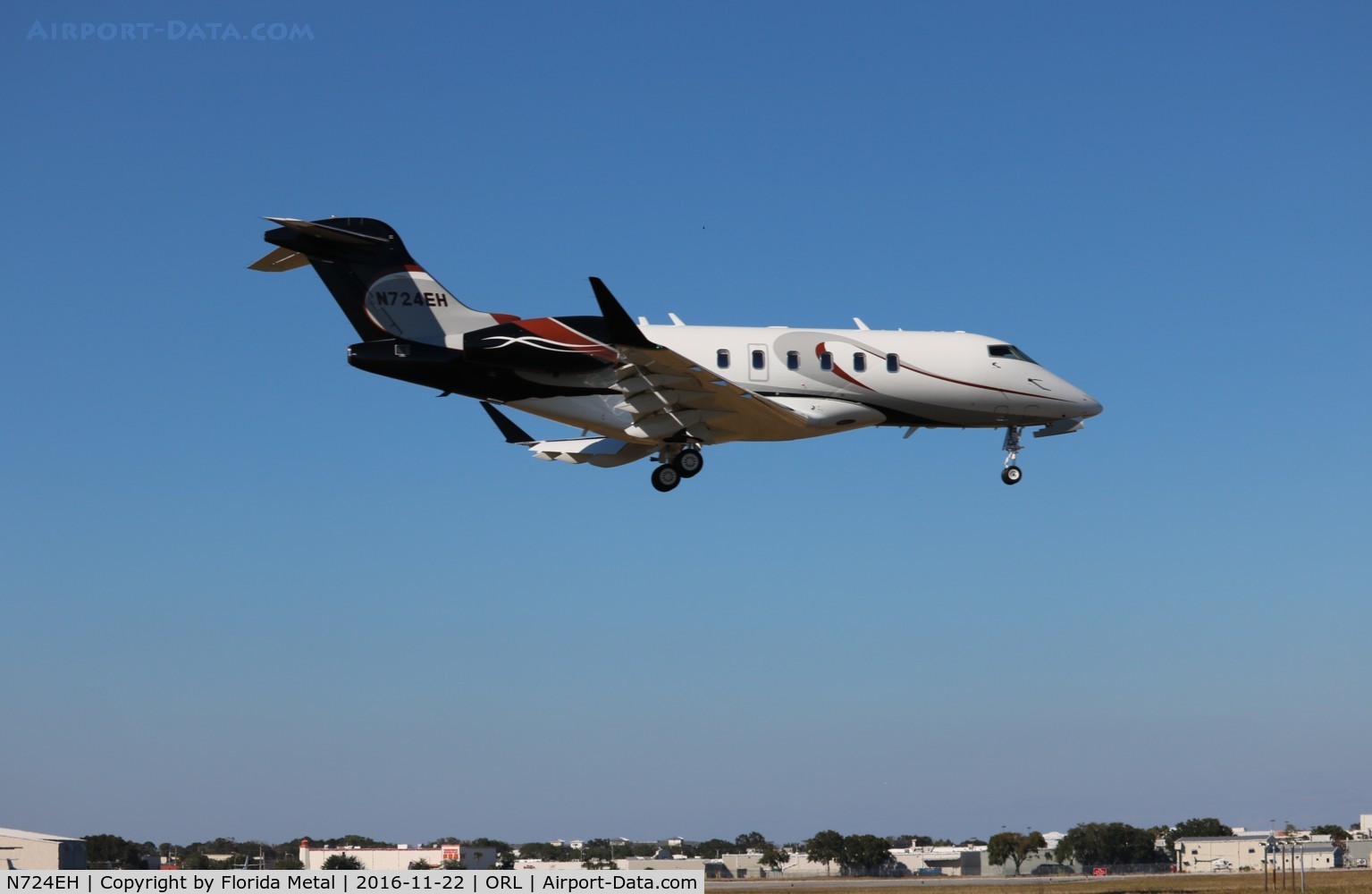 N724EH, 2016 Bombardier Challenger 350 (BD-100-1A10) C/N 20613, Challenger 350