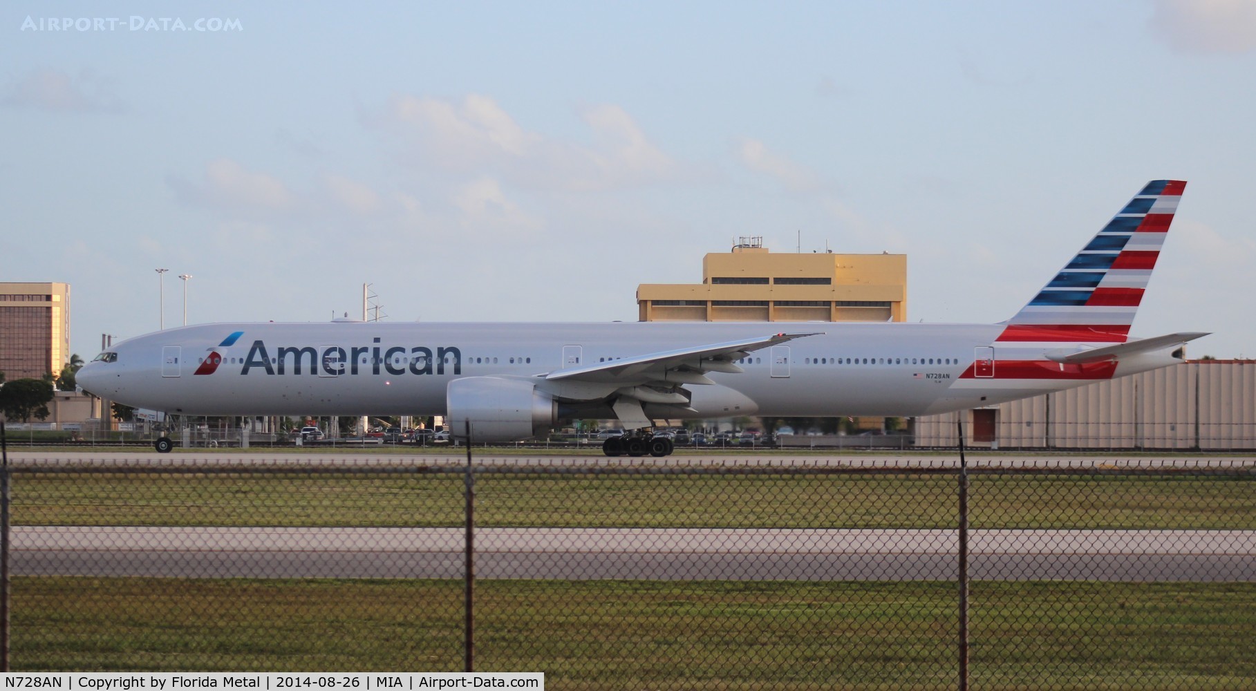 N728AN, 2014 Boeing 777-323/ER C/N 31553, American