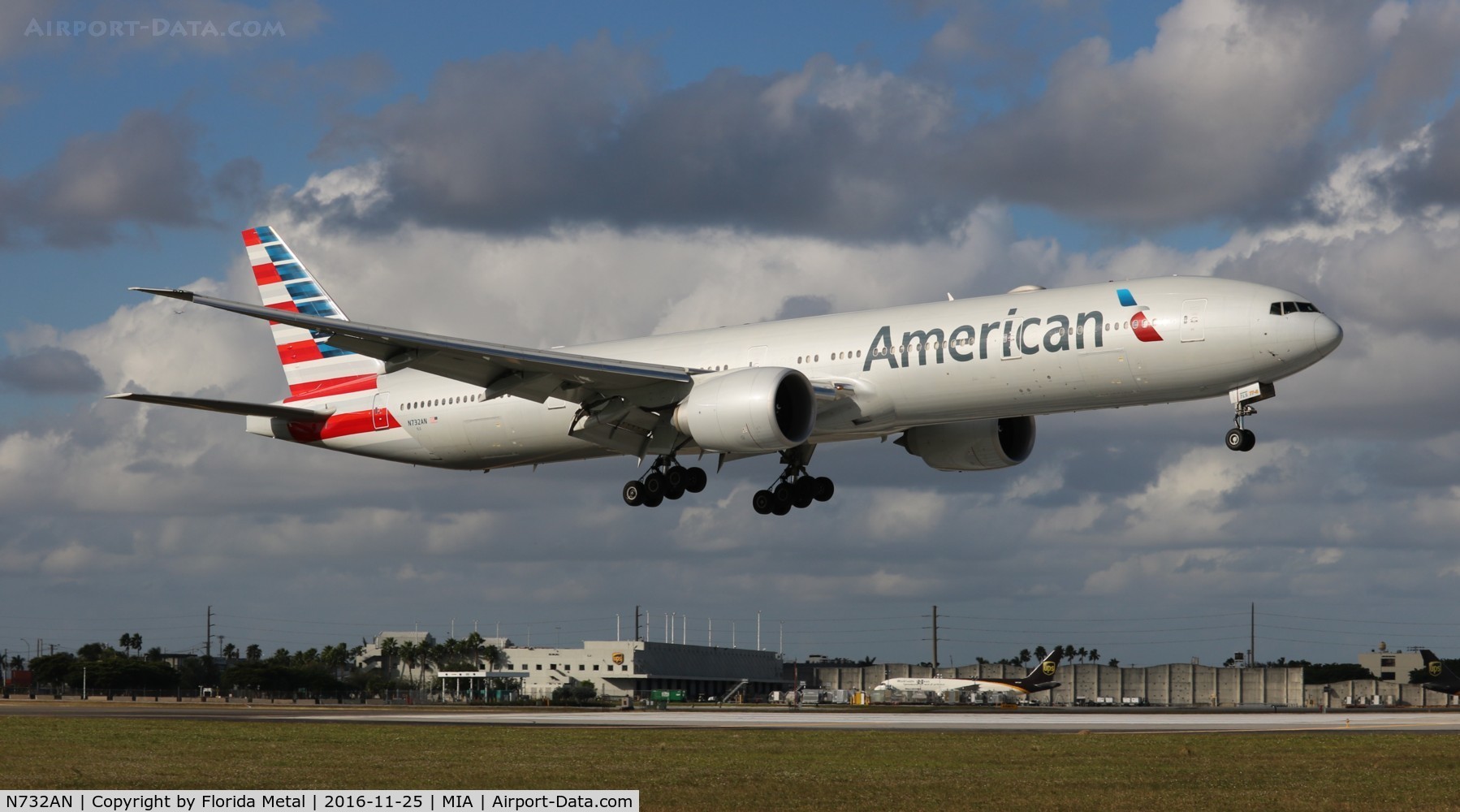 N732AN, 2014 Boeing 777-323/ER C/N 31549, American