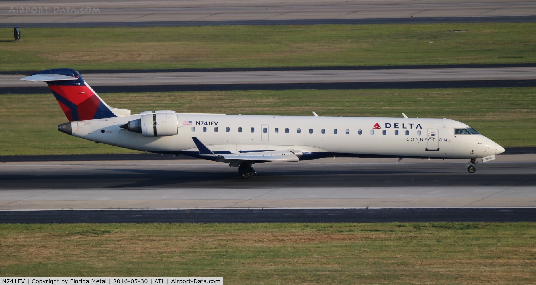 N741EV, 2004 Bombardier CRJ-701ER (CL-600-2C10) Regional Jet C/N 10155, Delta Connection