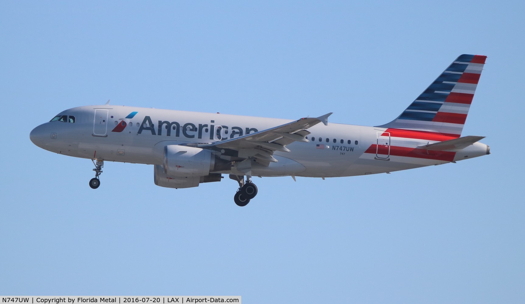 N747UW, 2000 Airbus A319-112 C/N 1301, American