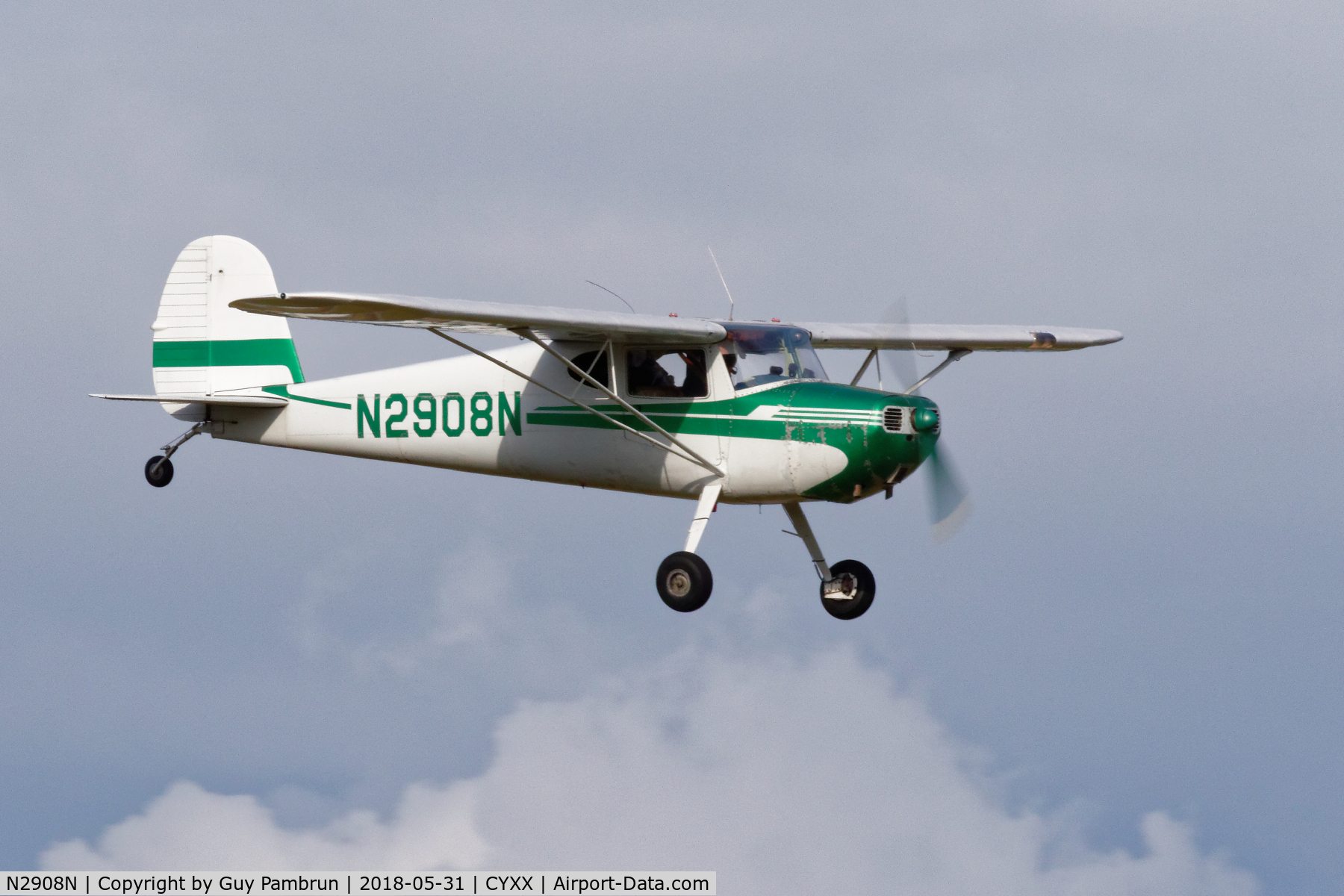 N2908N, 1947 Cessna 120 C/N 13169, Landing