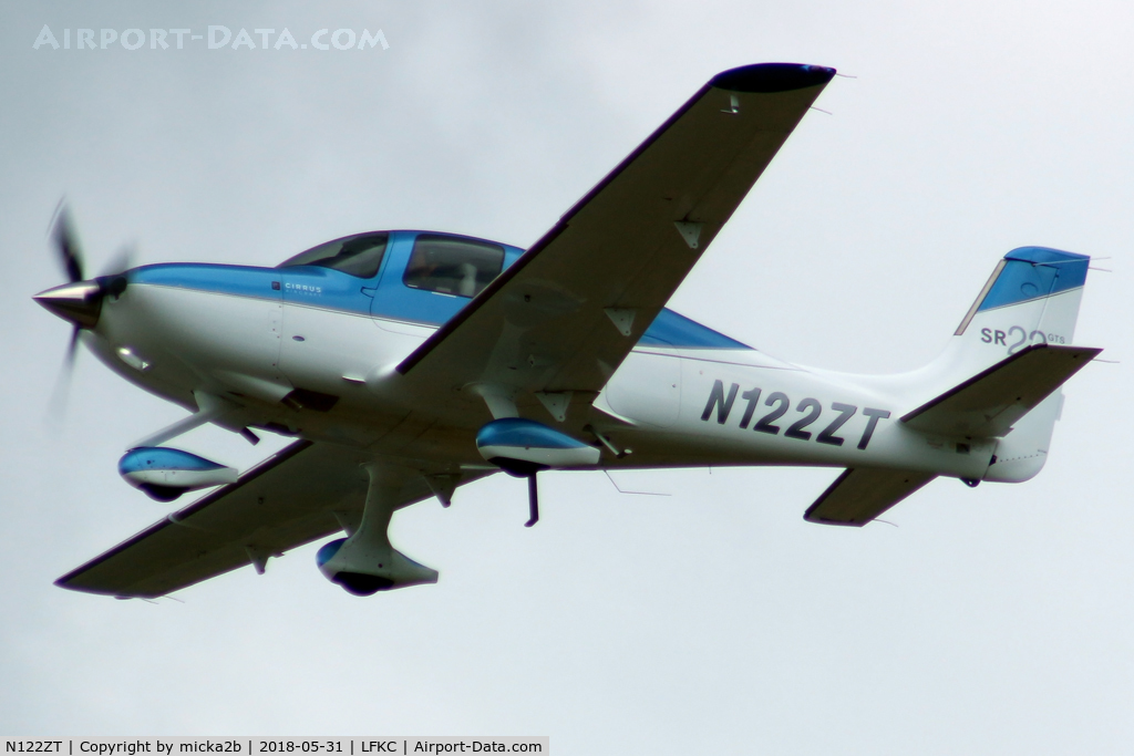 N122ZT, 2012 Cirrus SR-22 GTS X Carbon C/N 3828, Take off