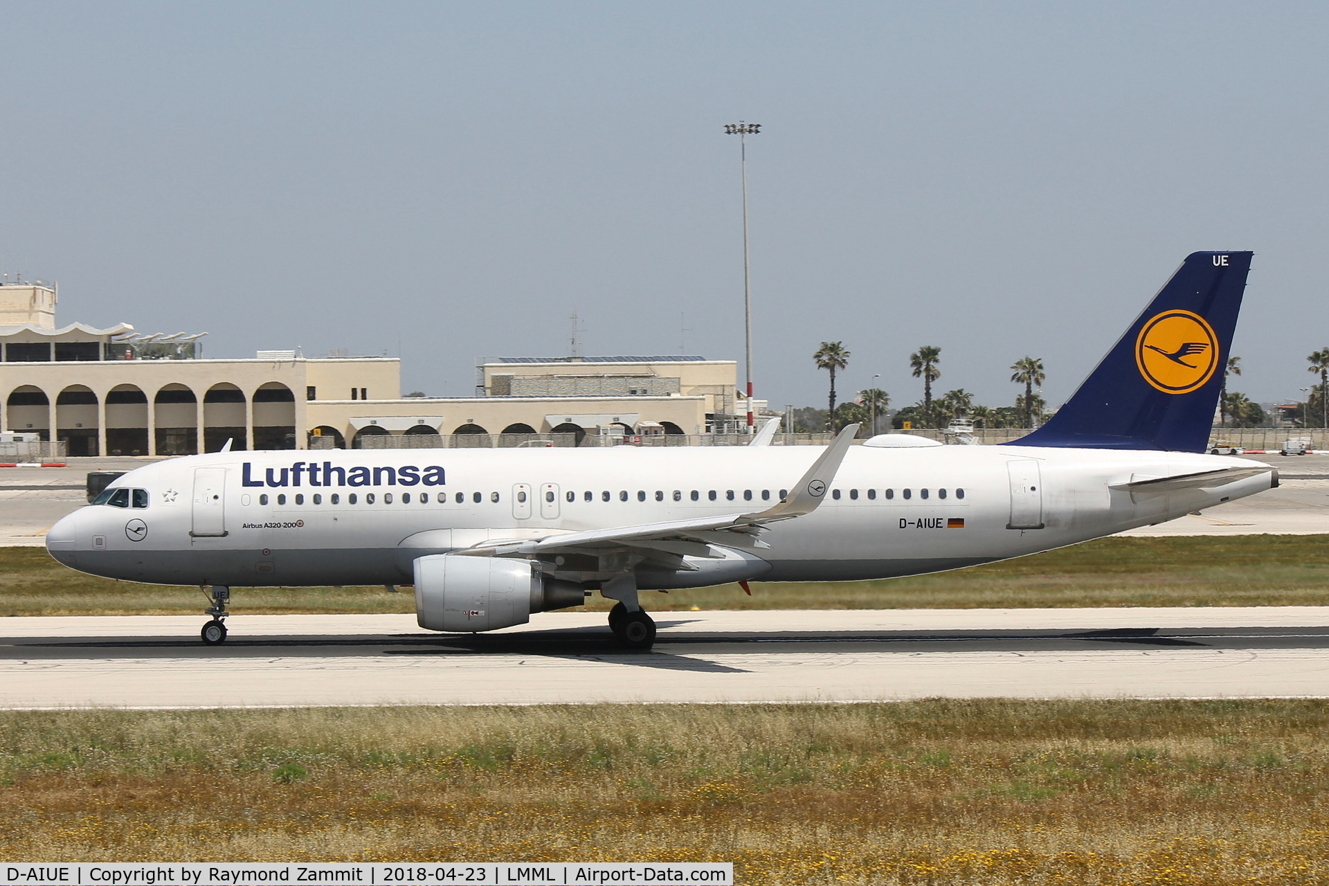D-AIUE, 2014 Airbus A320-214 C/N 6092, A320 D-AIUE Lufthansa