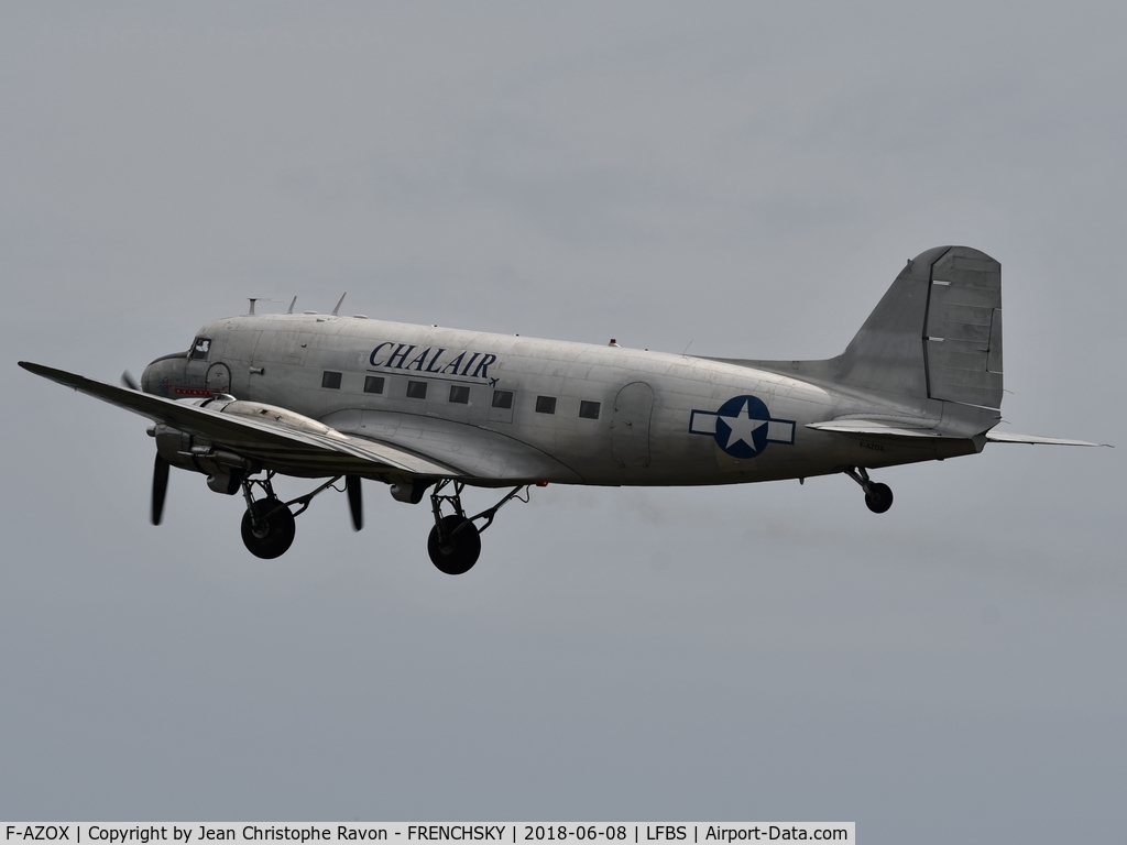 F-AZOX, 1945 Douglas DC-3C-S1C3G (C-47B-35-DK) C/N 16604, training for Biscarrosse show 2018