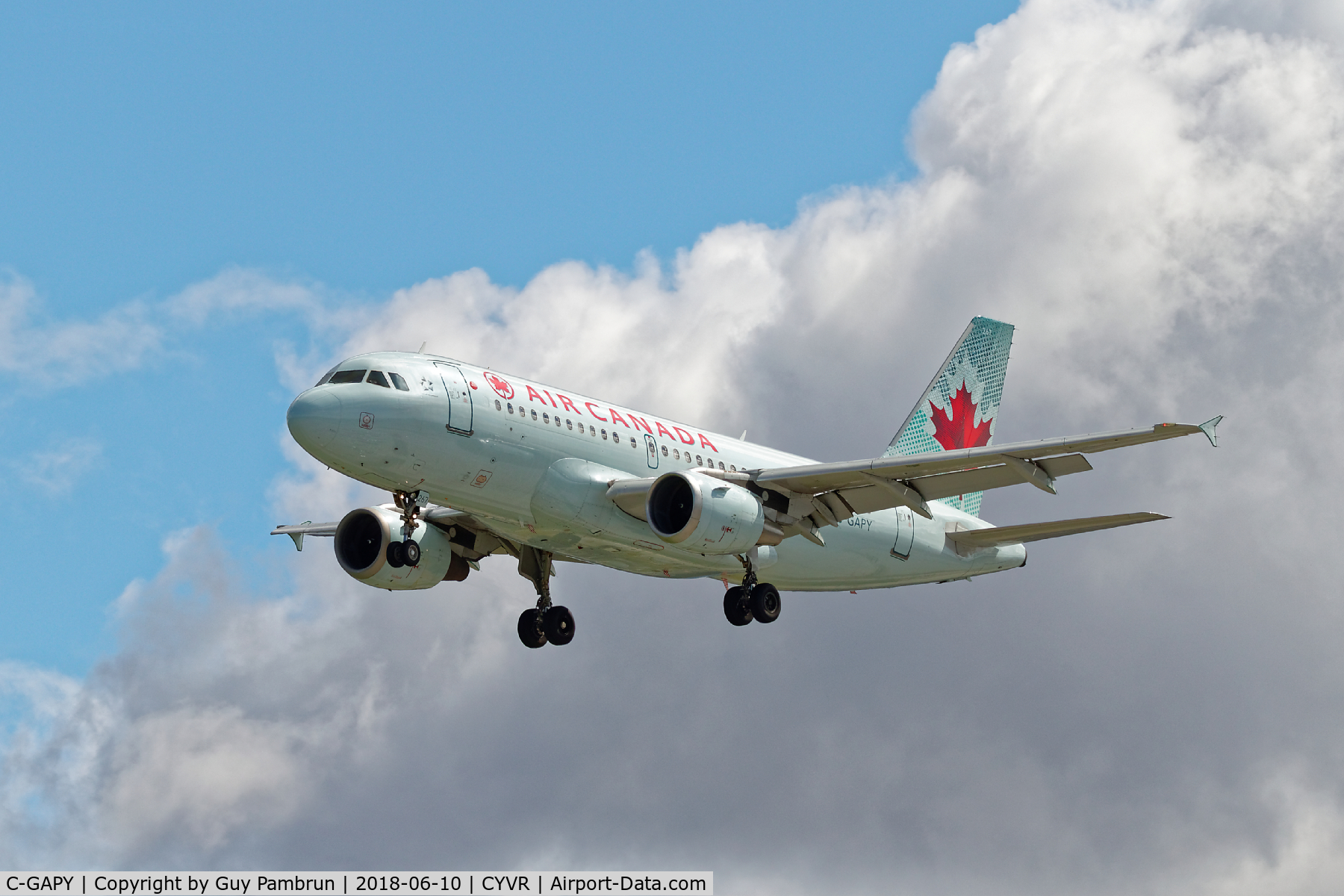 C-GAPY, 1997 Airbus A319-114 C/N 728, Landing on 26R