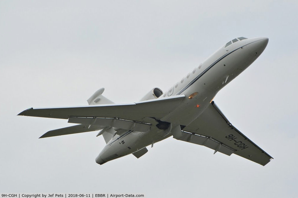 9H-CGH, 2001 Dassault Falcon 50EX C/N 306, Departing Brussels.