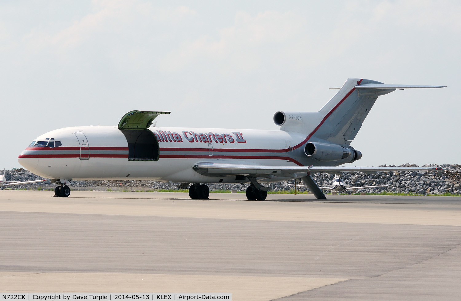 N722CK, 1974 Boeing 727-2H3 C/N 20948, It's used occasionally to transport high value horses.