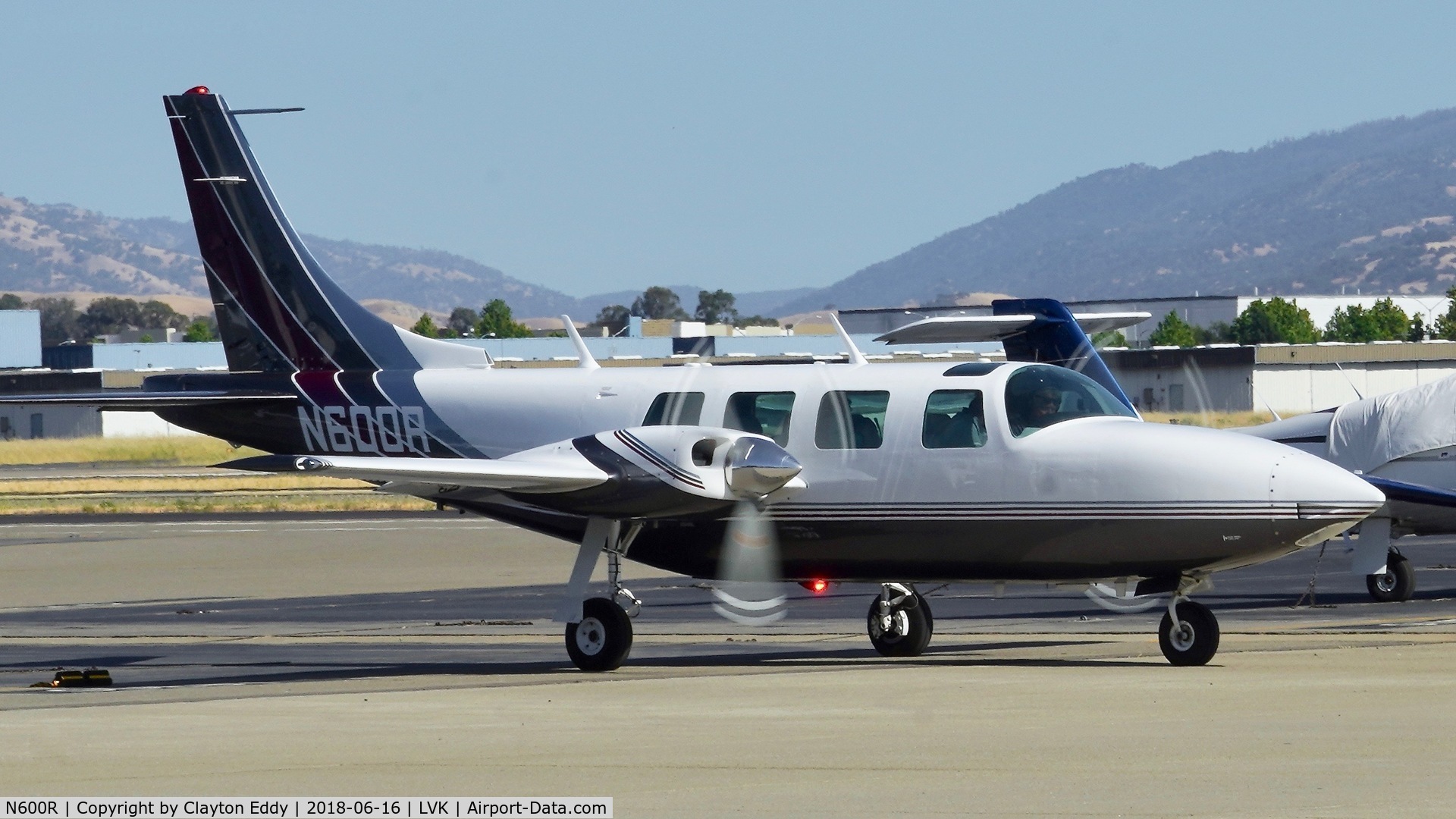 N600R, 1969 Smith Aerostar 600 C/N 60-0018, Livermore Airport California 2018.