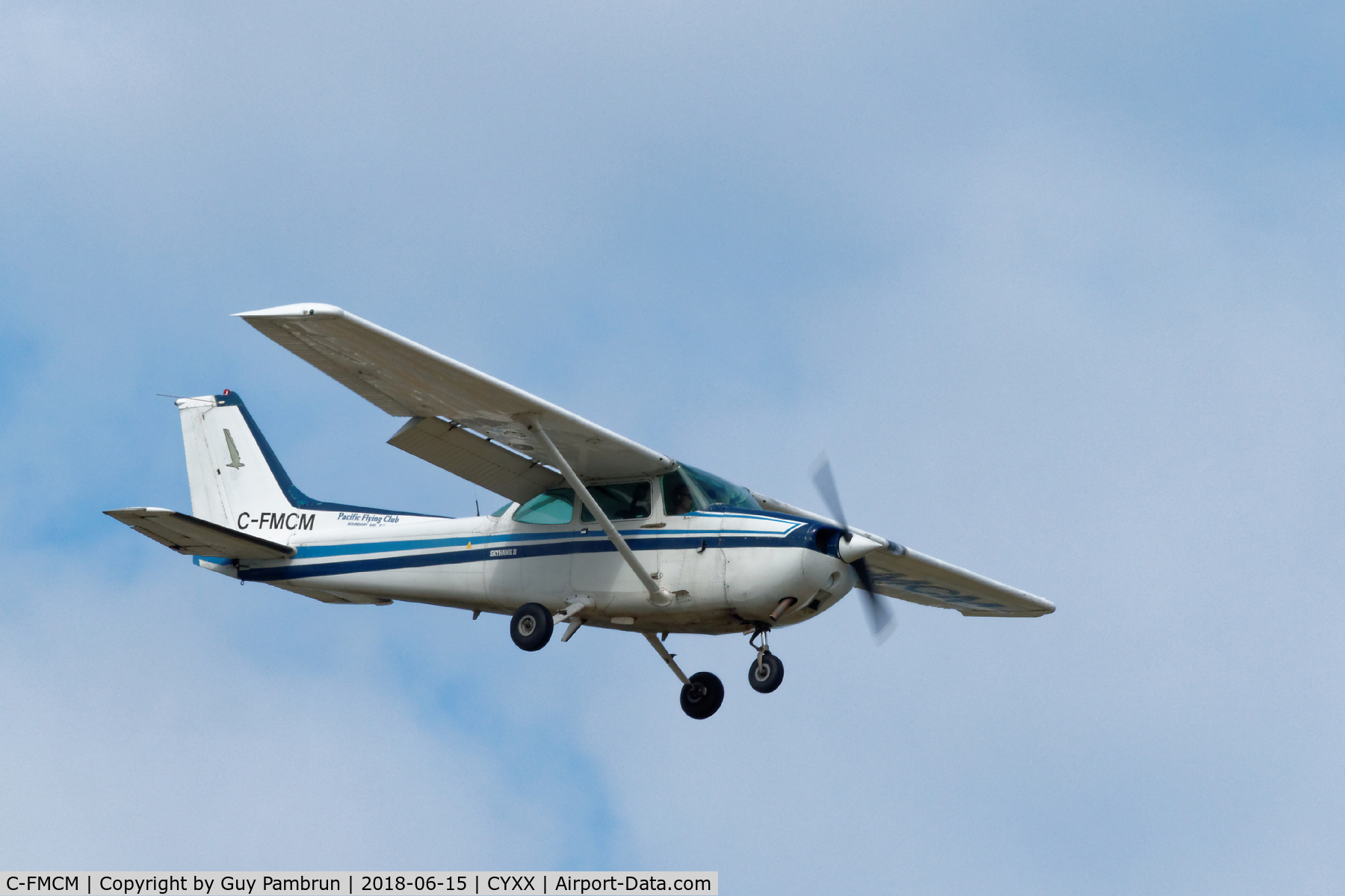 C-FMCM, 1981 Cessna 172P C/N 17274595, Landing